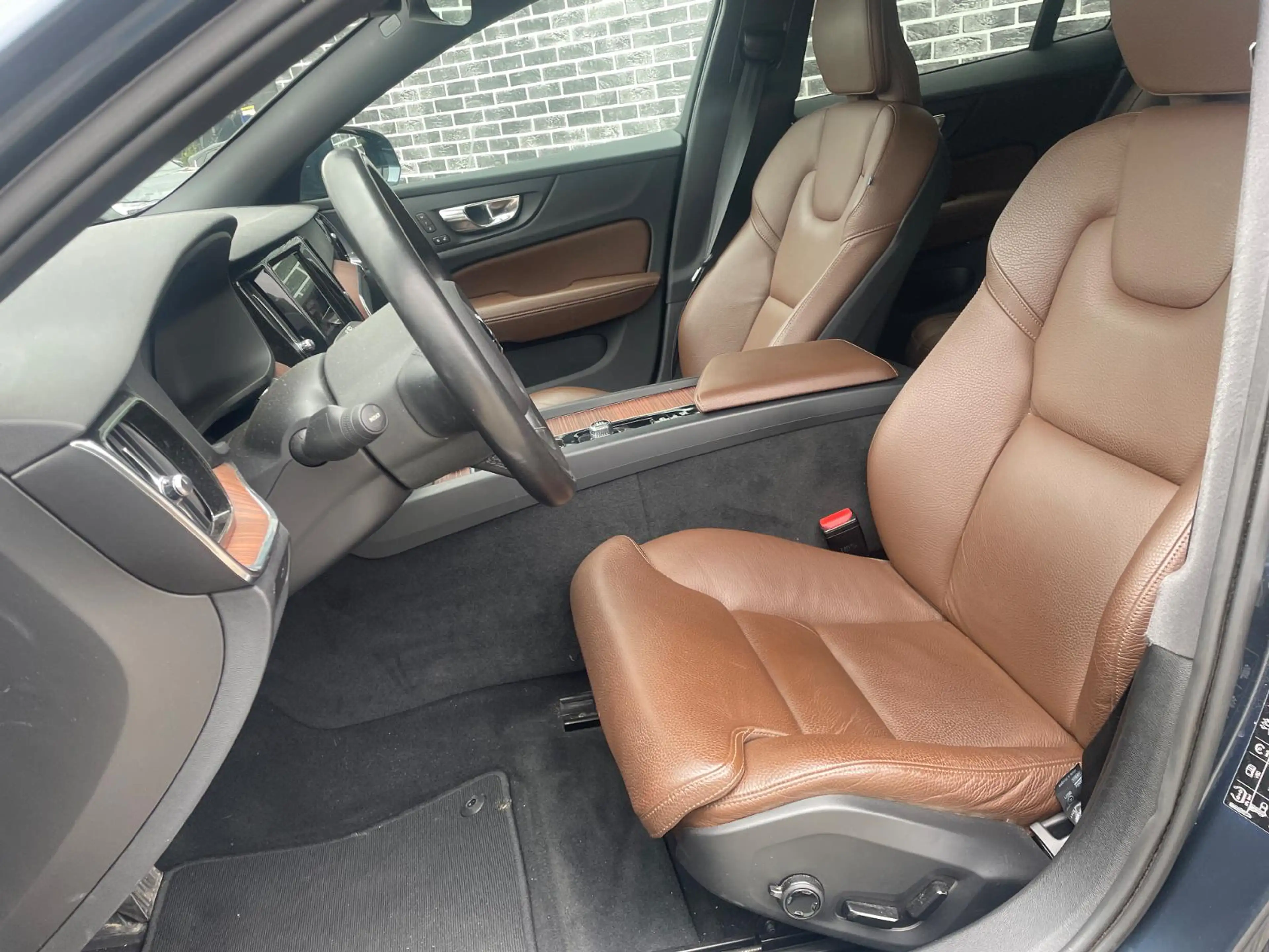 Volvo V60 Cross Country 2.0 B5 AWD Pro | Trekhaak | Panoramadak | Lederen — photo 5
