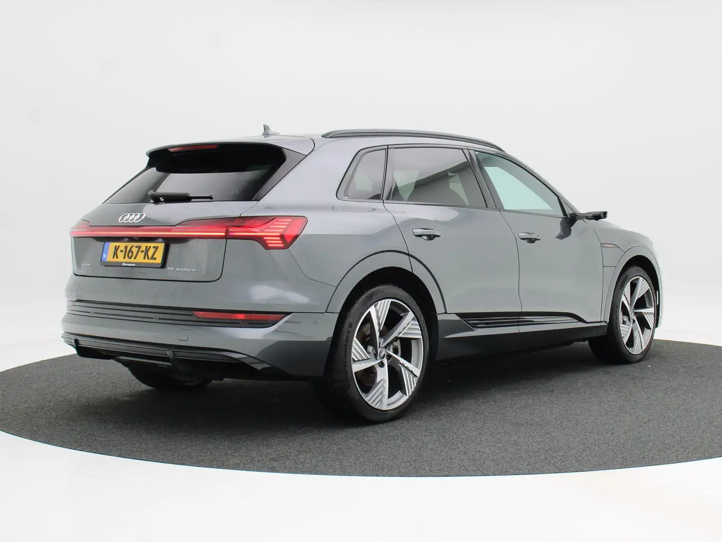 Audi e-tron 55 quattro S-Line 95 kWh 408 Pk | Panoramadak | Ad Gris - 2
