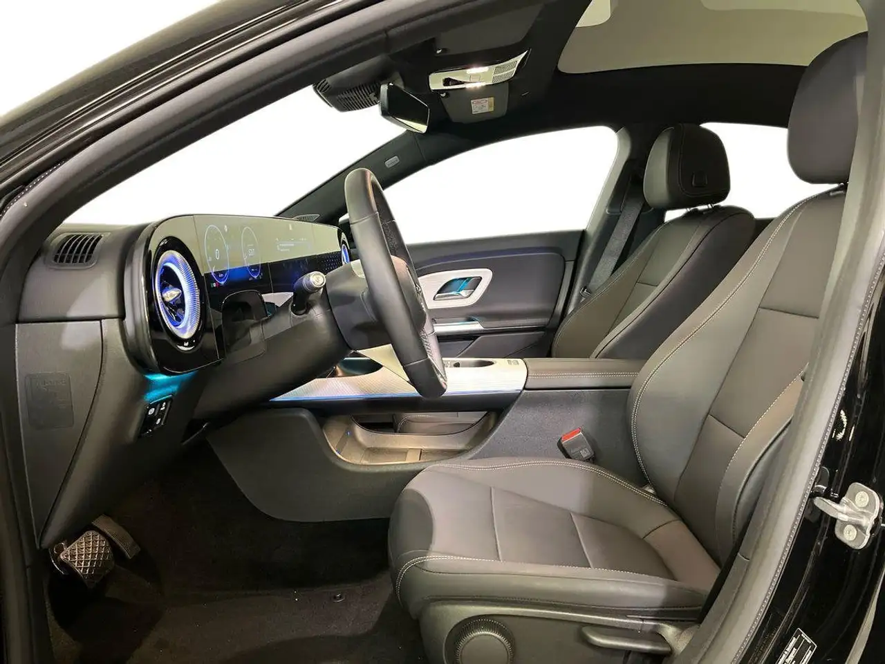 Mercedes-Benz CLA 2026 — фото 10