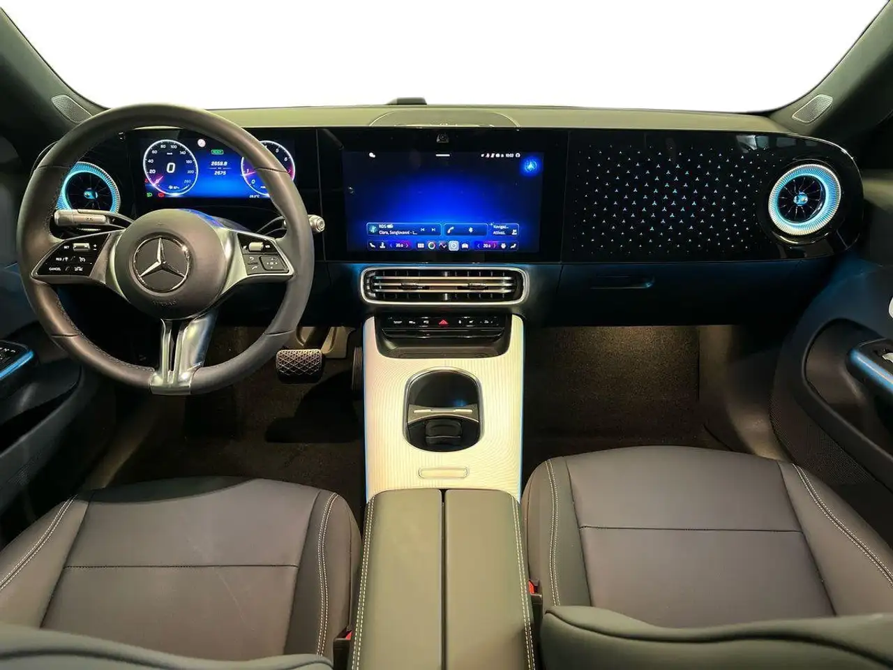 Mercedes-Benz CLA 2026 — фото 9