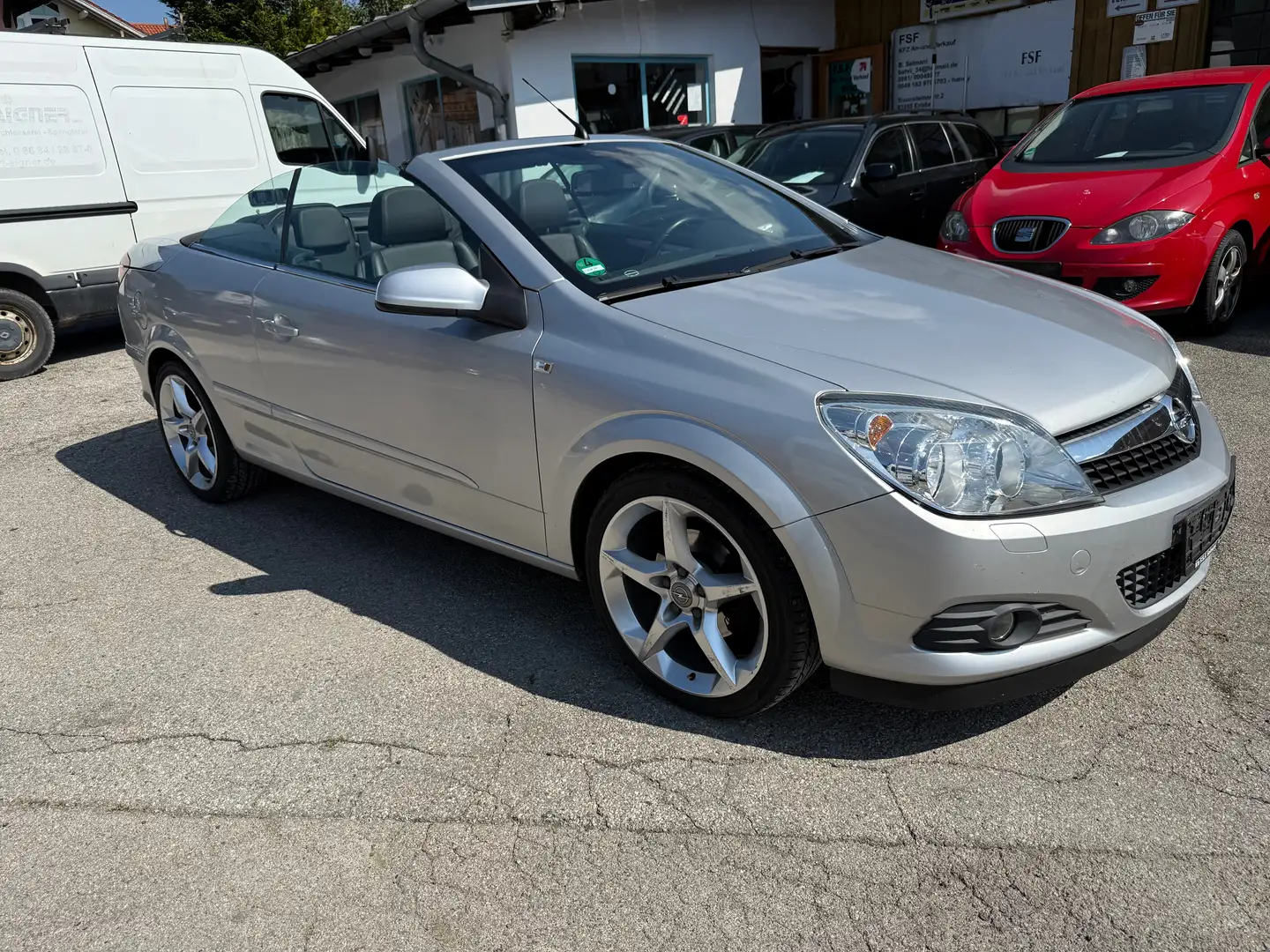 Opel Astra Endless Summer  Cabrio Grau - 1