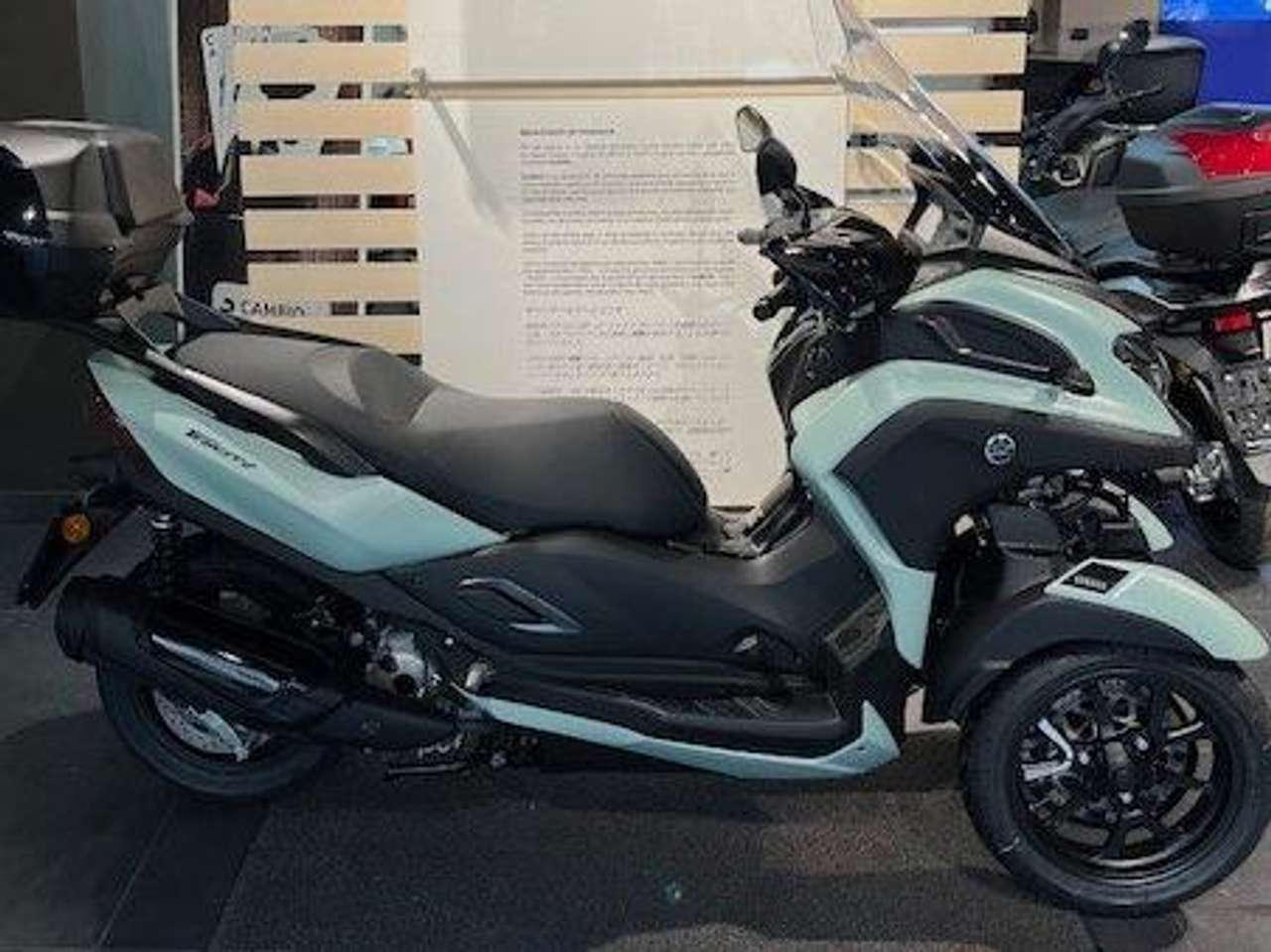 Yamaha TriCity 300