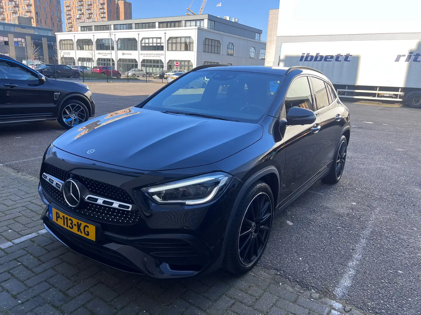 Mercedes-Benz GLA 250 Mercedes-Benz GLA-klasse 250 4MATIC AMG Line Zwart - 2