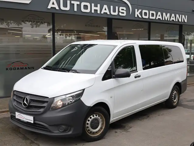 Mercedes-Benz Vito view 2