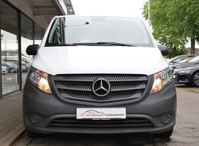 Mercedes-Benz Vito view 4