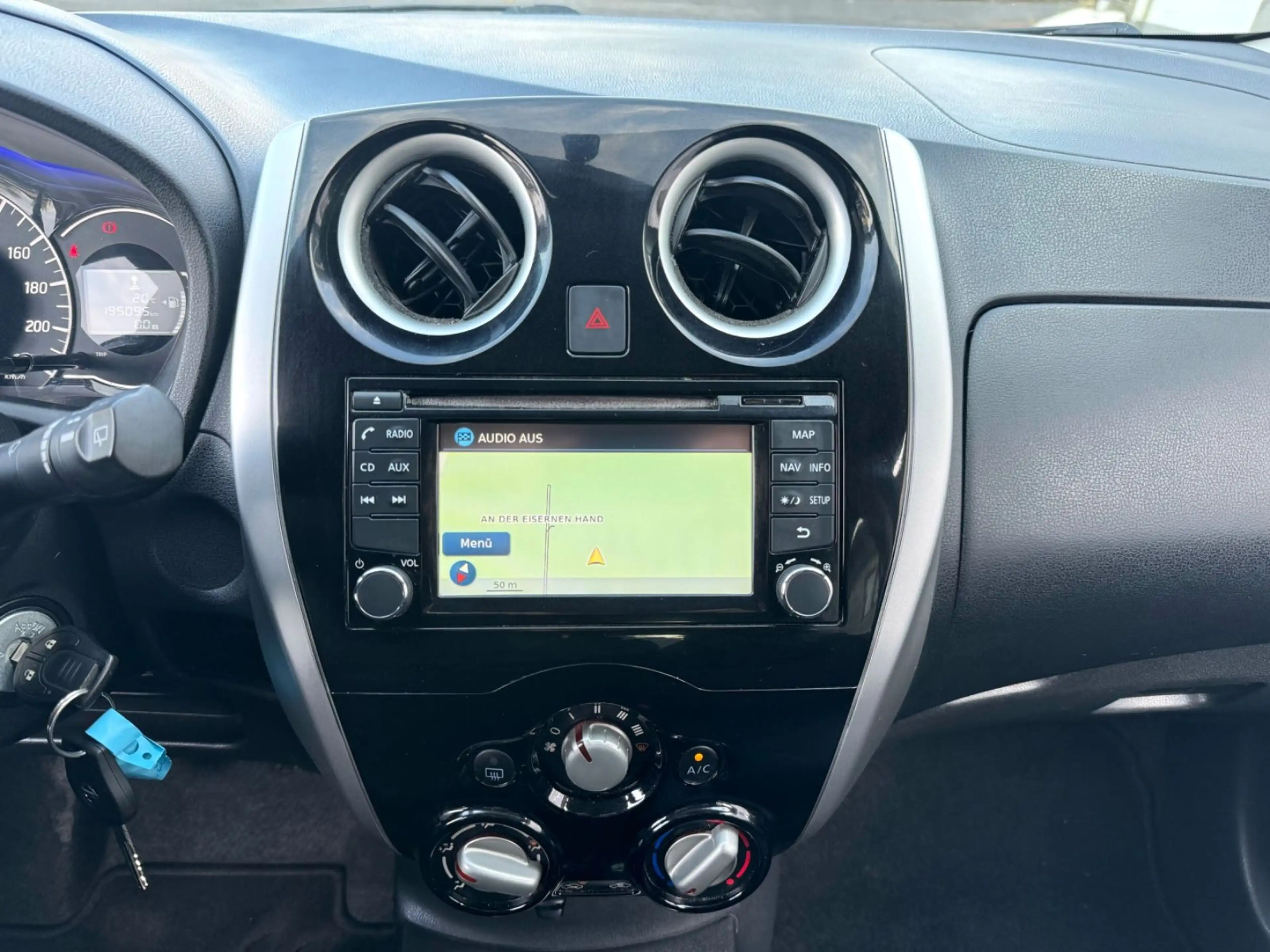 Nissan Note Acenta — photo 15