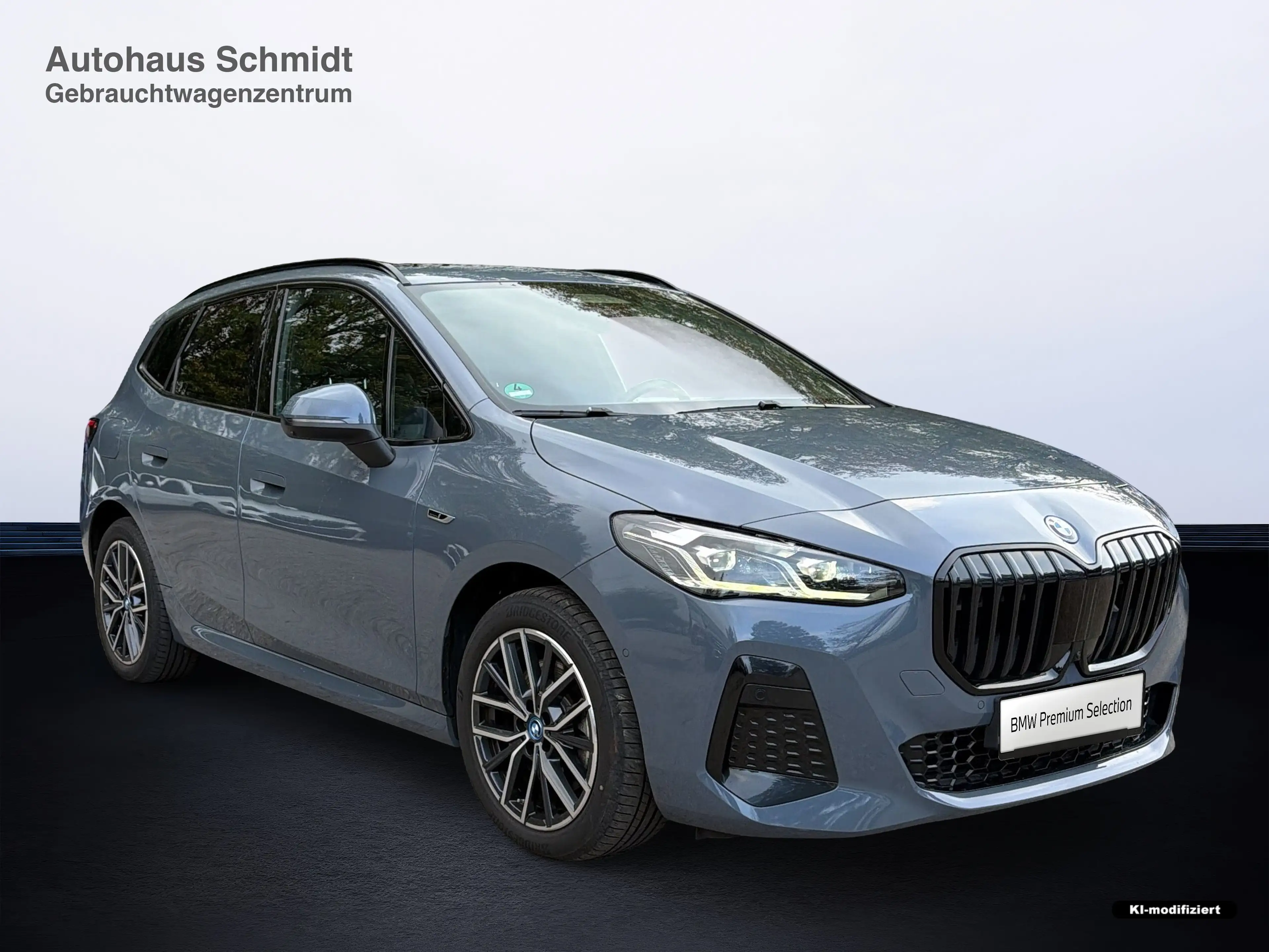 BMW 230 e xDrive Active Tourer — photo 6