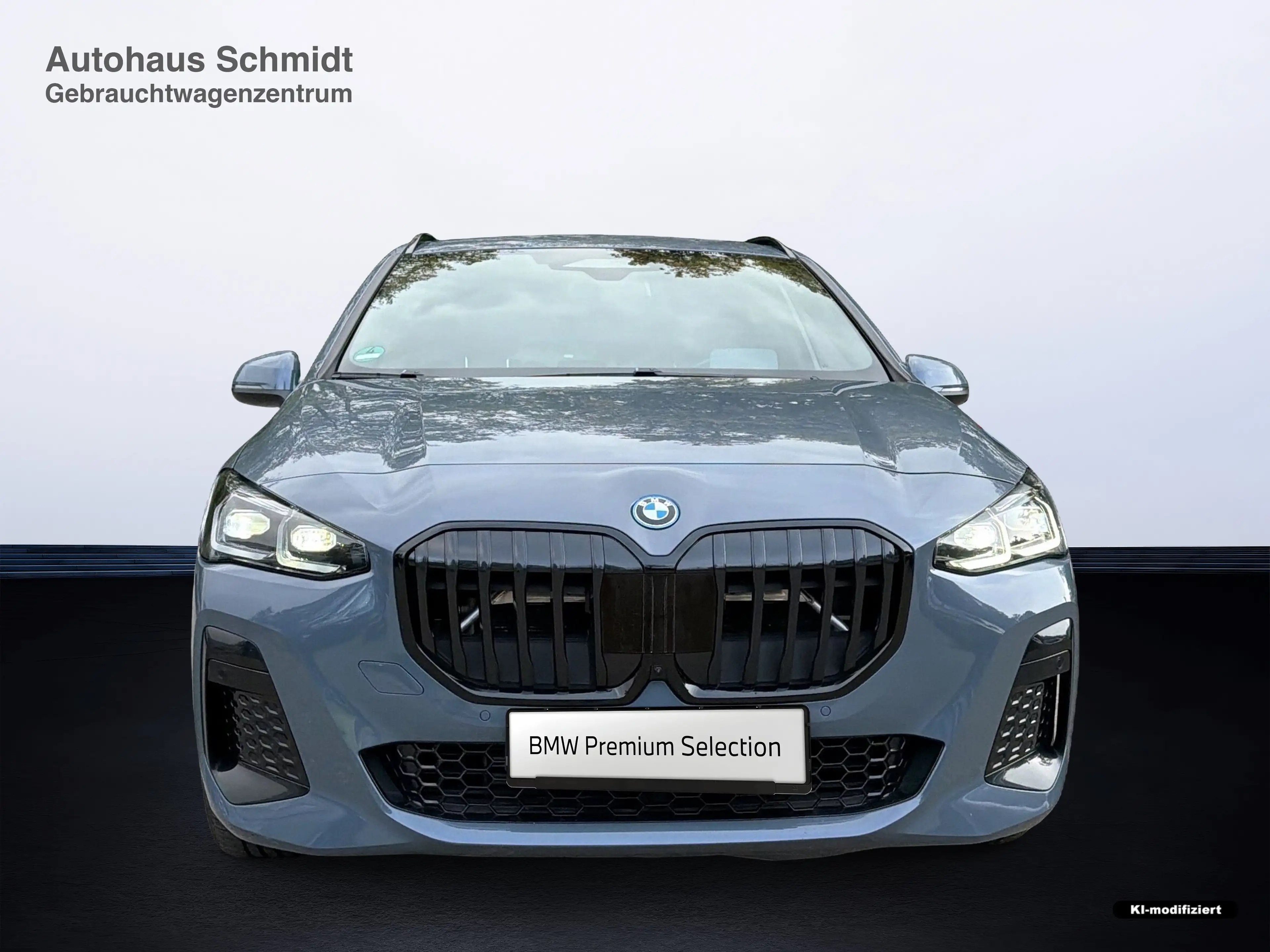 BMW 230 e xDrive Active Tourer — photo 7