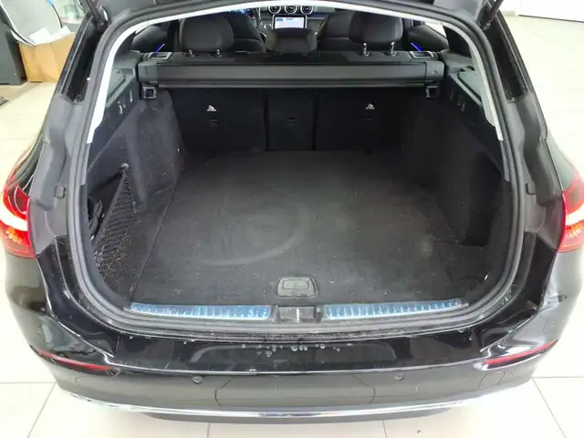 Mercedes-Benz C-Class view 15