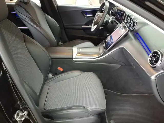 Mercedes-Benz C-Class view 8