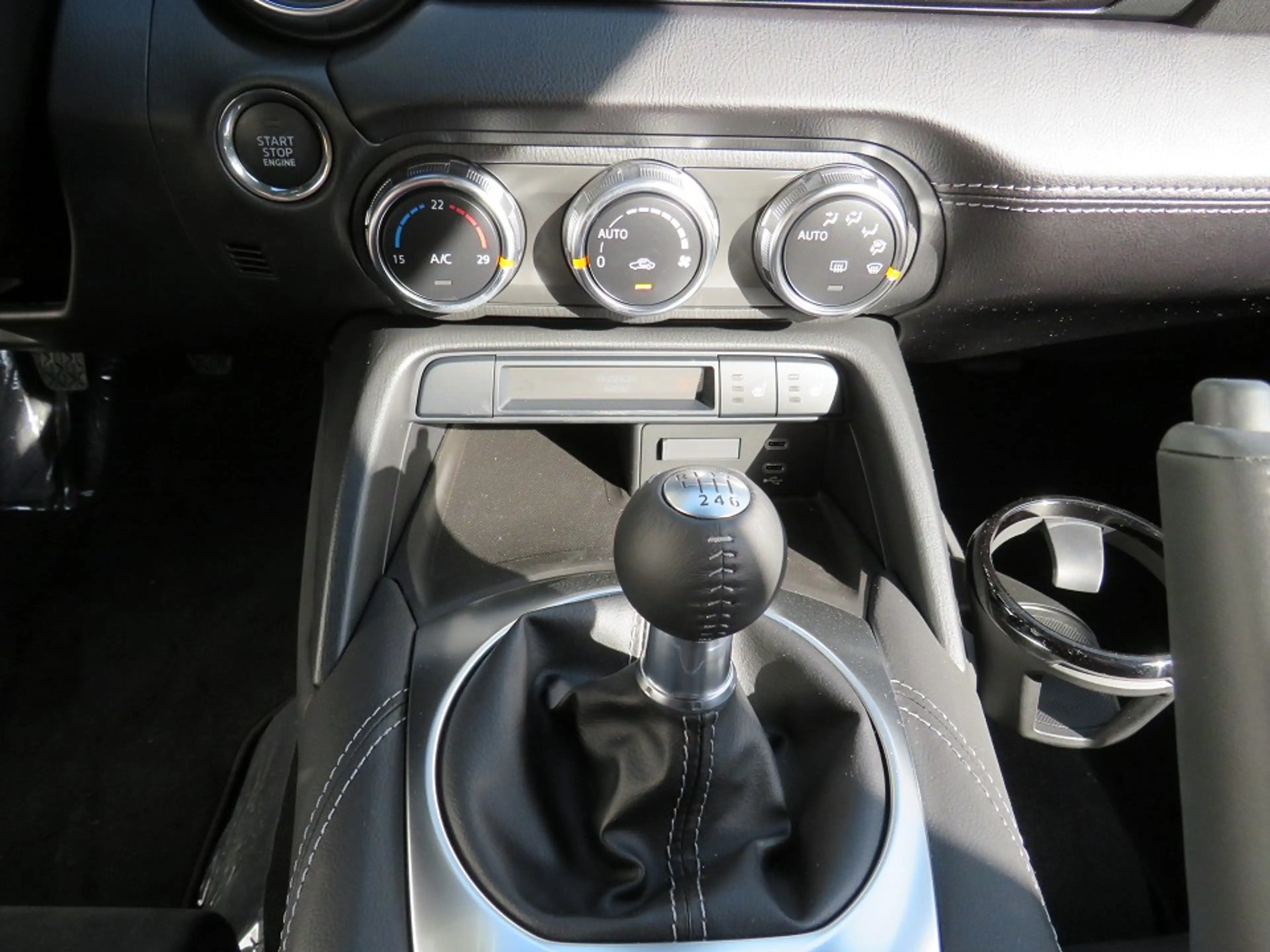Mazda MX-5 NAVI BOSE SHZ MATRIX LED RECARO SPORTSITZE — photo 15