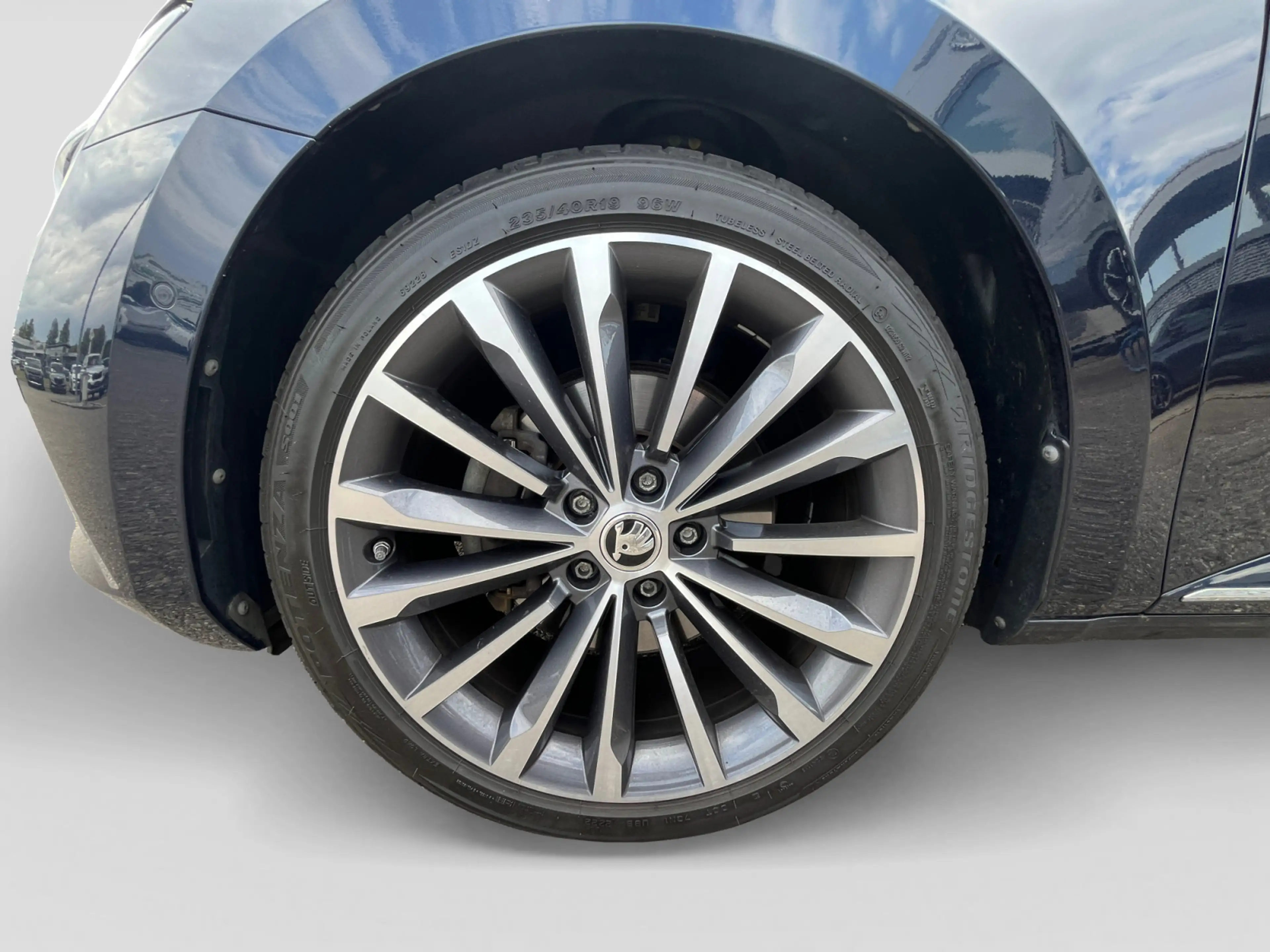 Skoda Superb Combi L&K 1.4TSI iV DSG StandHz LEDER DCC — photo 5