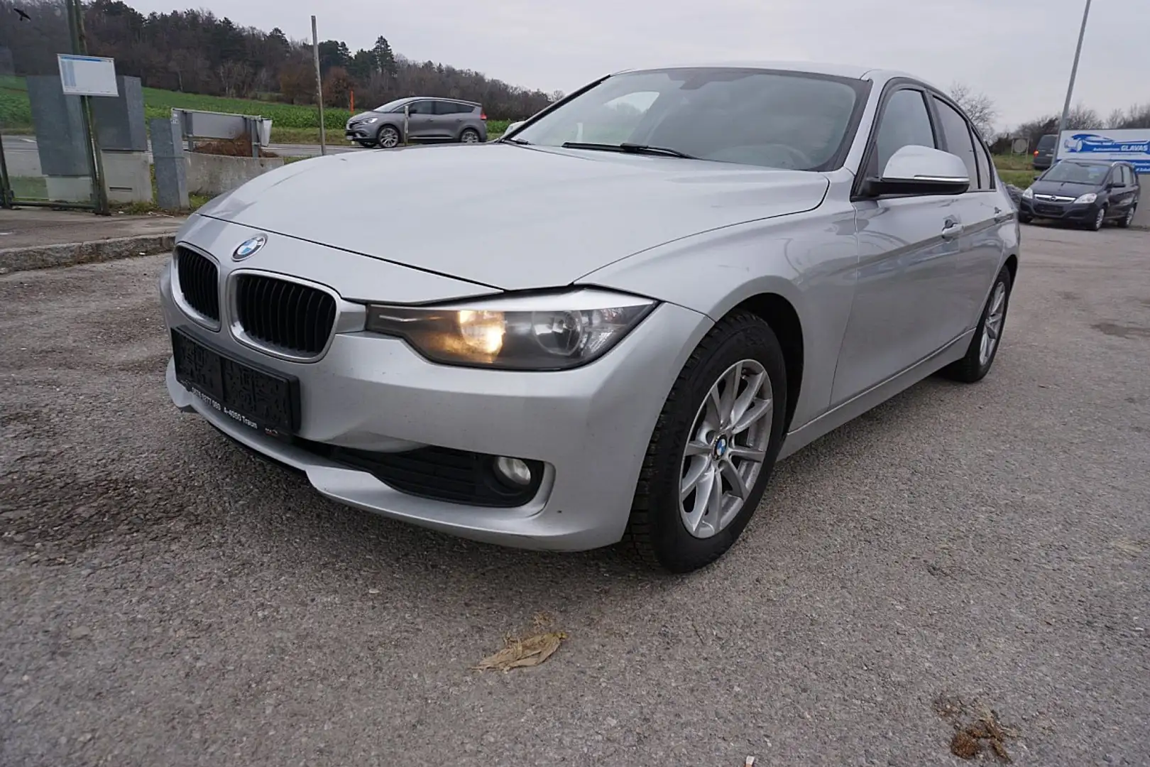 BMW 316 3er-Reihe Diesel (F30) Österreich-Paket Aut. Grau - 2