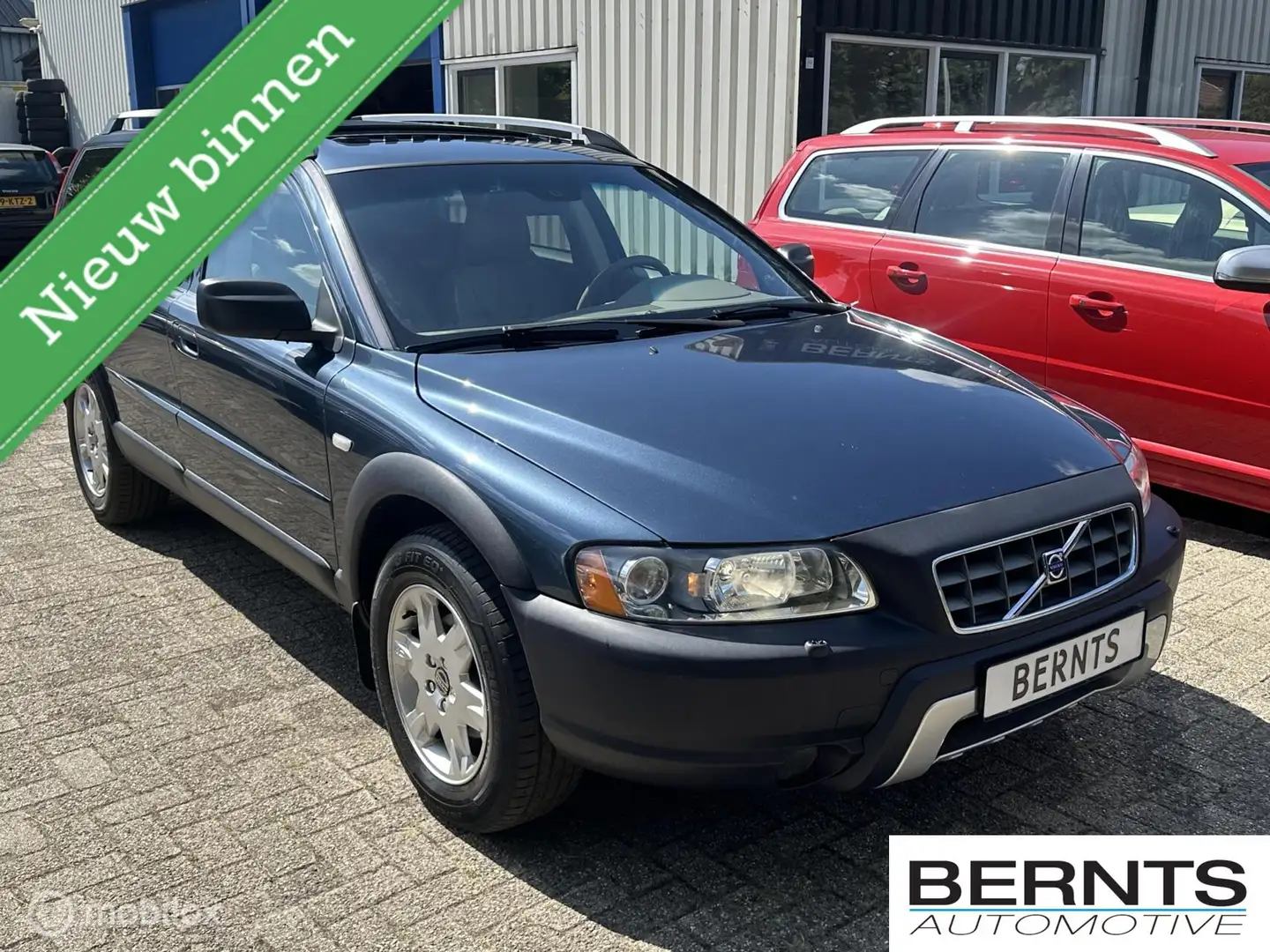 Volvo XC70 2.5 T Momentum|Leder|Trekhaak afneembaar|Stoelverw Blauw - 2
