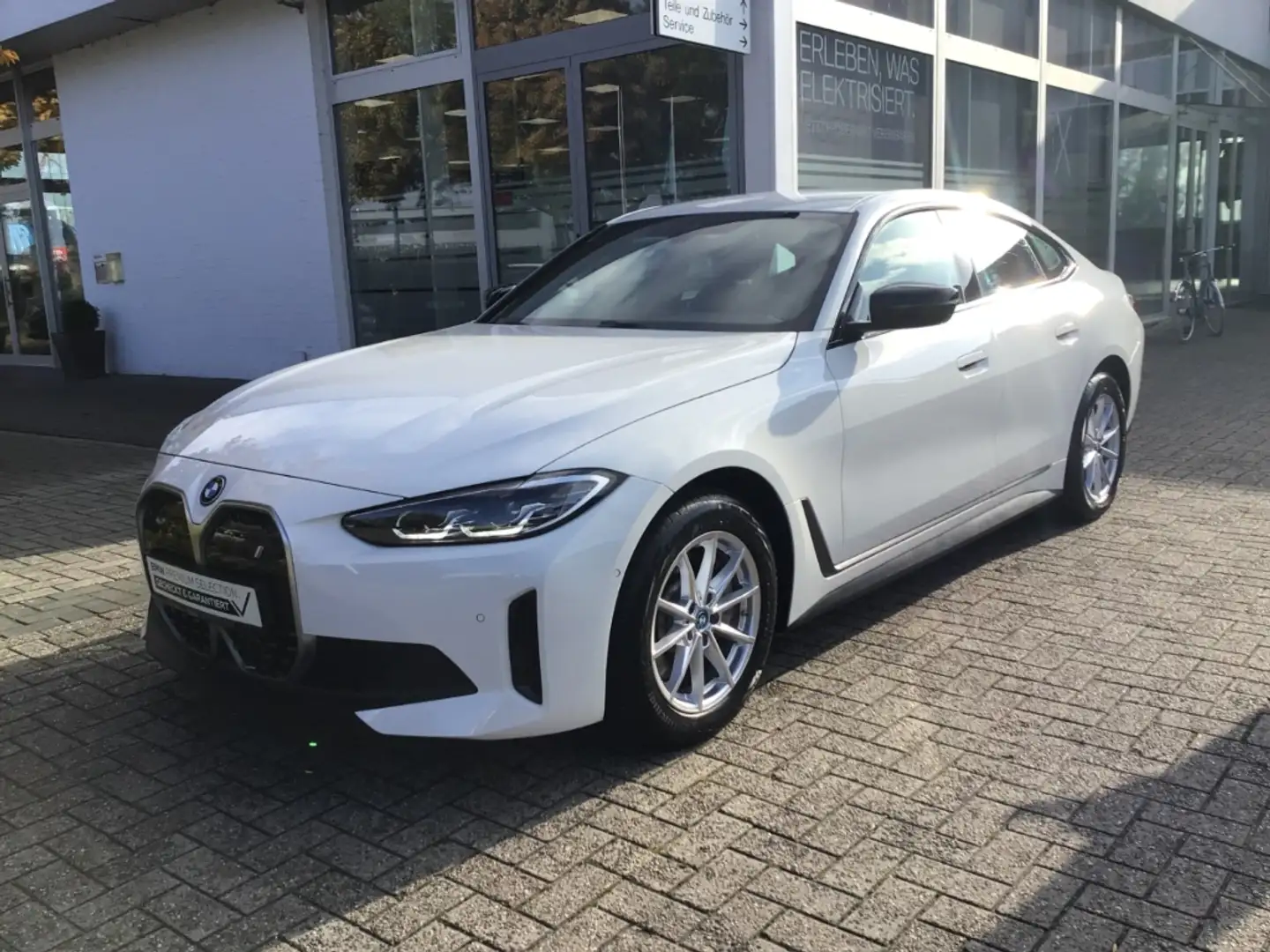 BMW i4 35eDrive Gran Coupe Sitzhzg/Klimaautomatik/Tempoma Blanc - 1