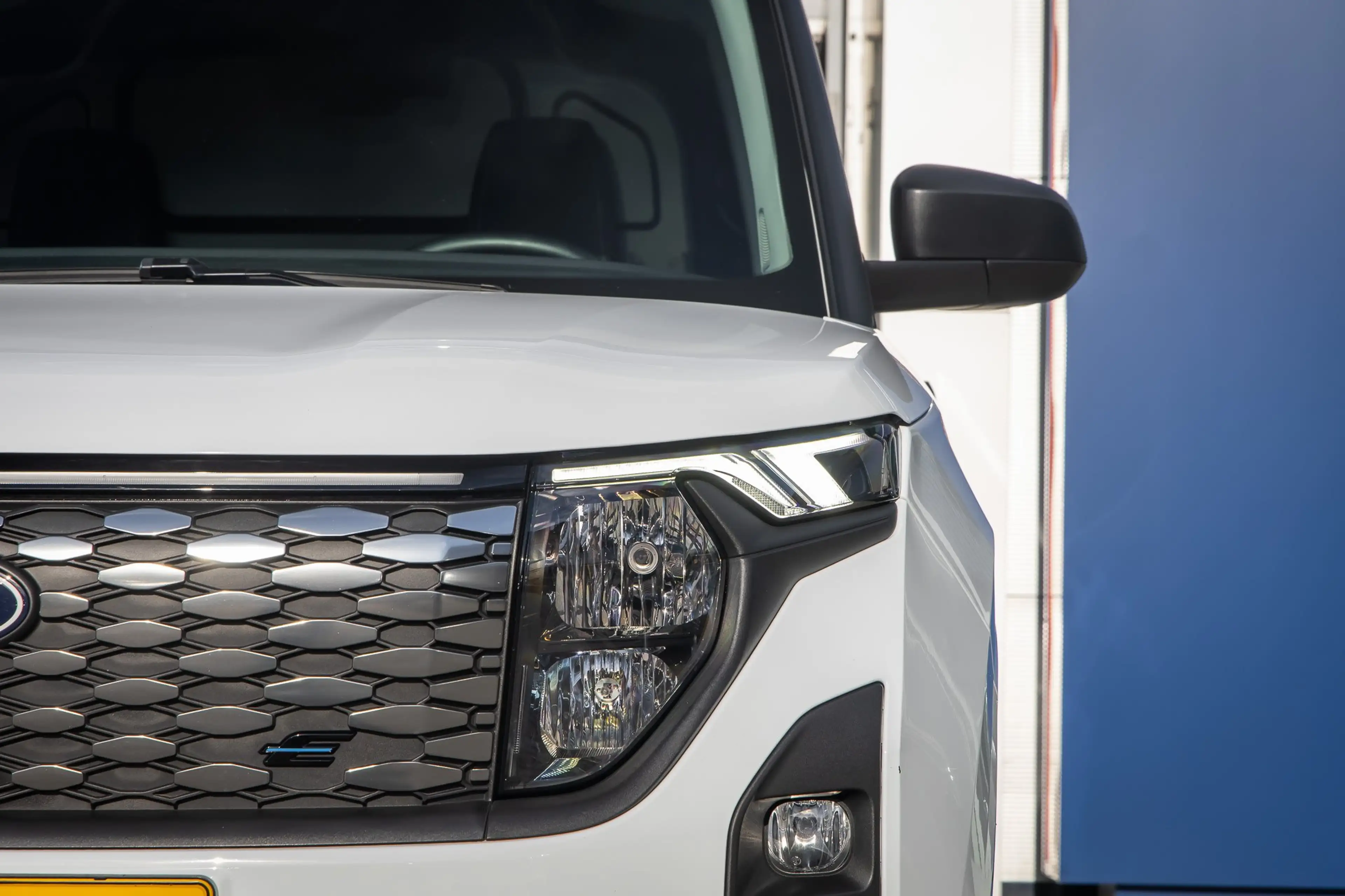 Ford E-Transit Cour. Trend 44 kWh | Trekhaak | Apple Carplay/Andr — photo 4