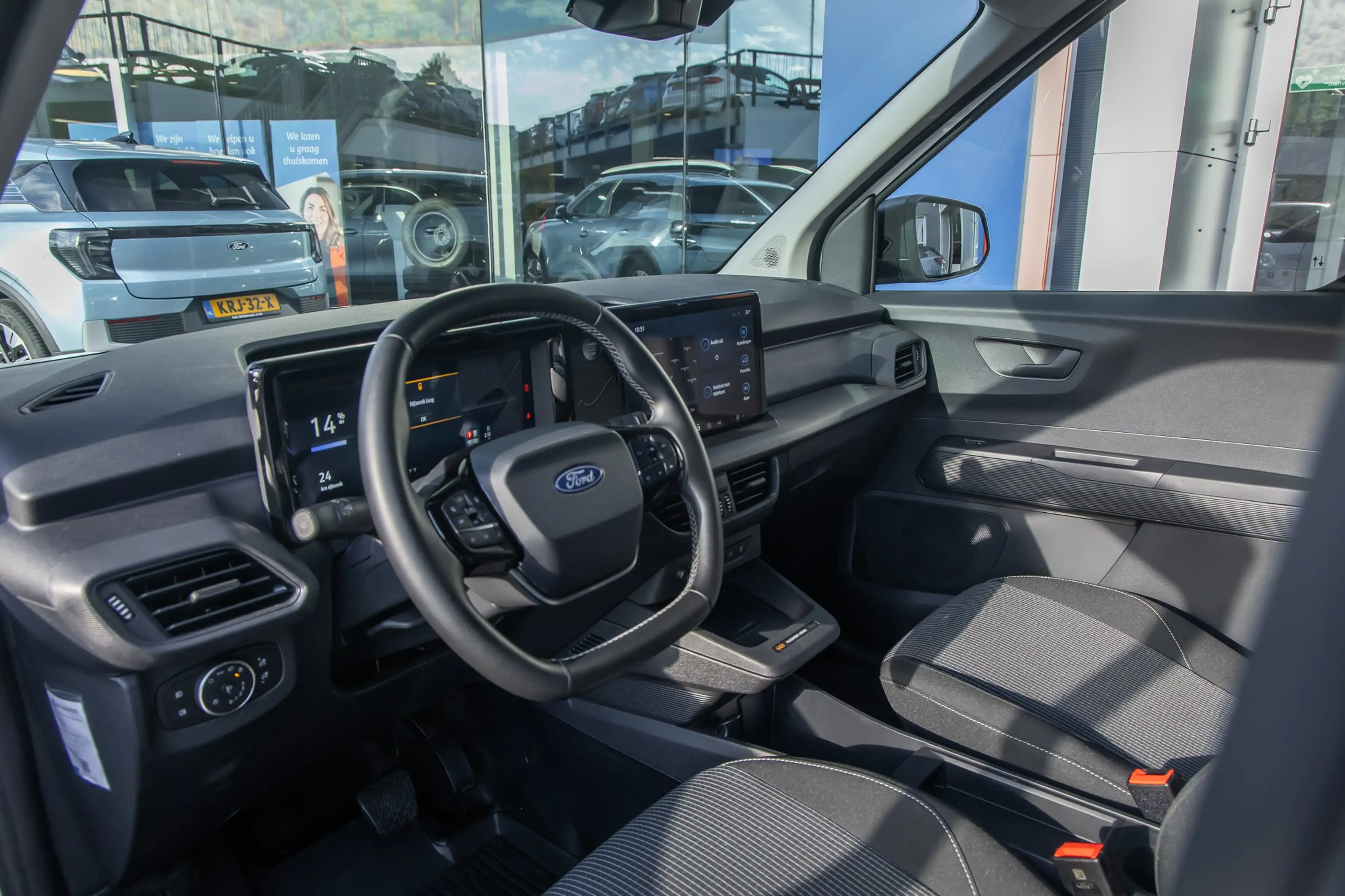 Ford E-Transit Cour. Trend 44 kWh | Trekhaak | Apple Carplay/Andr — photo 2