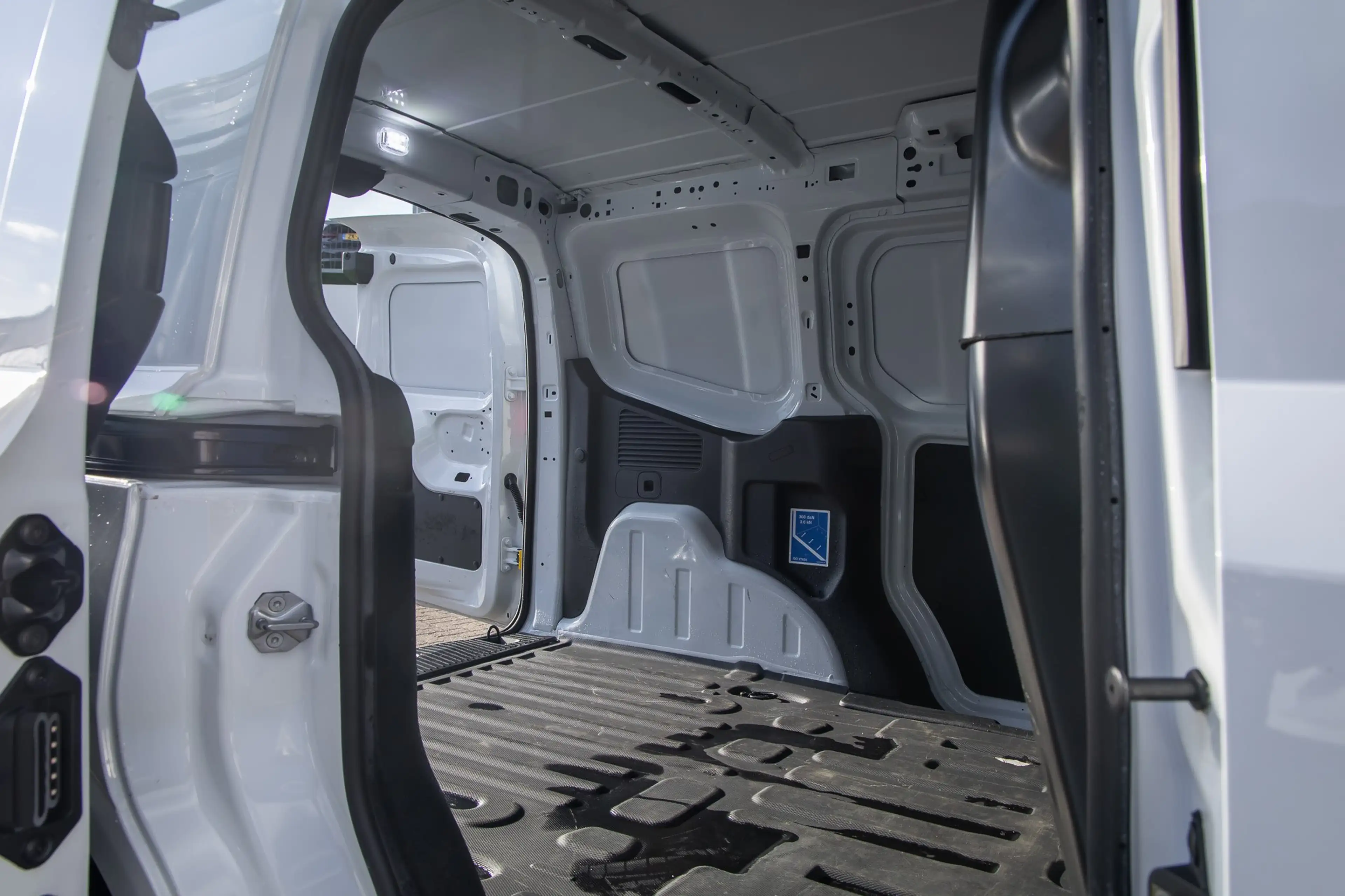Ford E-Transit Cour. Trend 44 kWh | Trekhaak | Apple Carplay/Andr — photo 14