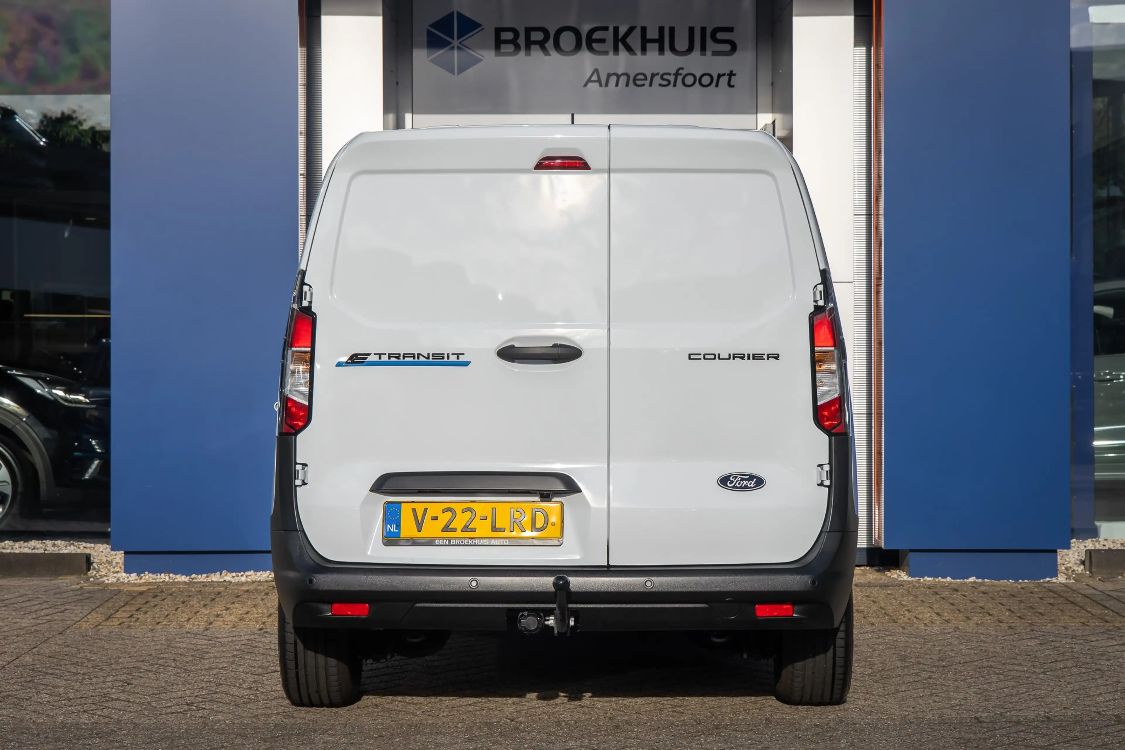 Ford E-Transit Cour. Trend 44 kWh | Trekhaak | Apple Carplay/Andr — photo 9