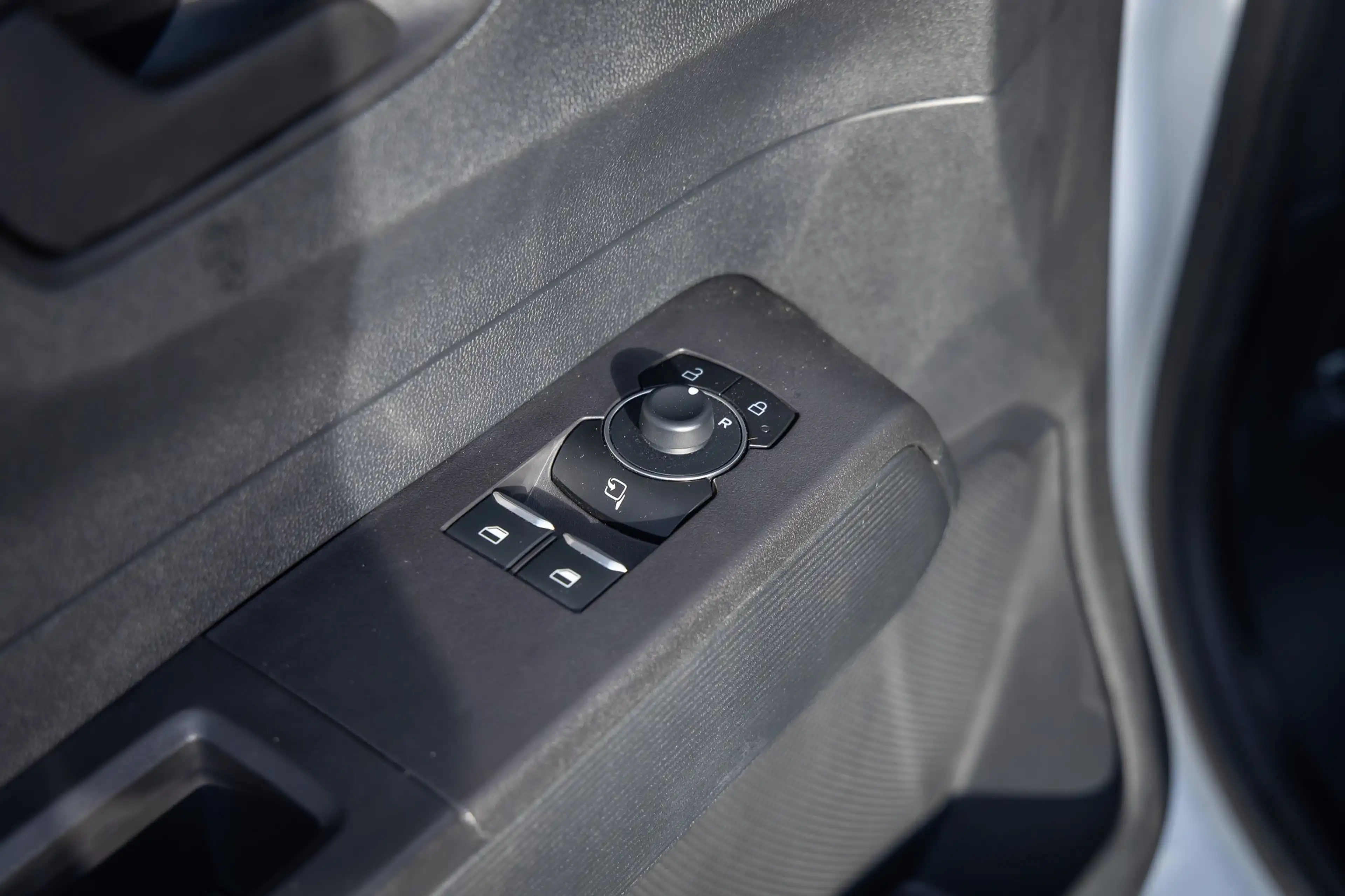 Ford E-Transit Cour. Trend 44 kWh | Trekhaak | Apple Carplay/Andr — photo 16