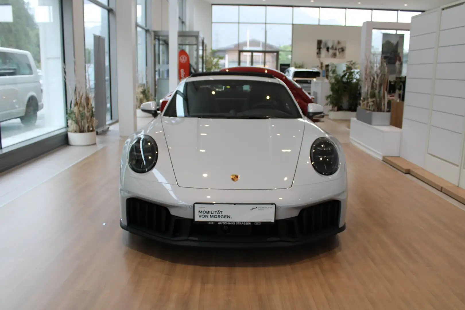 Porsche 911 Carrera 4 GTS T-Hybrid Grau - 2