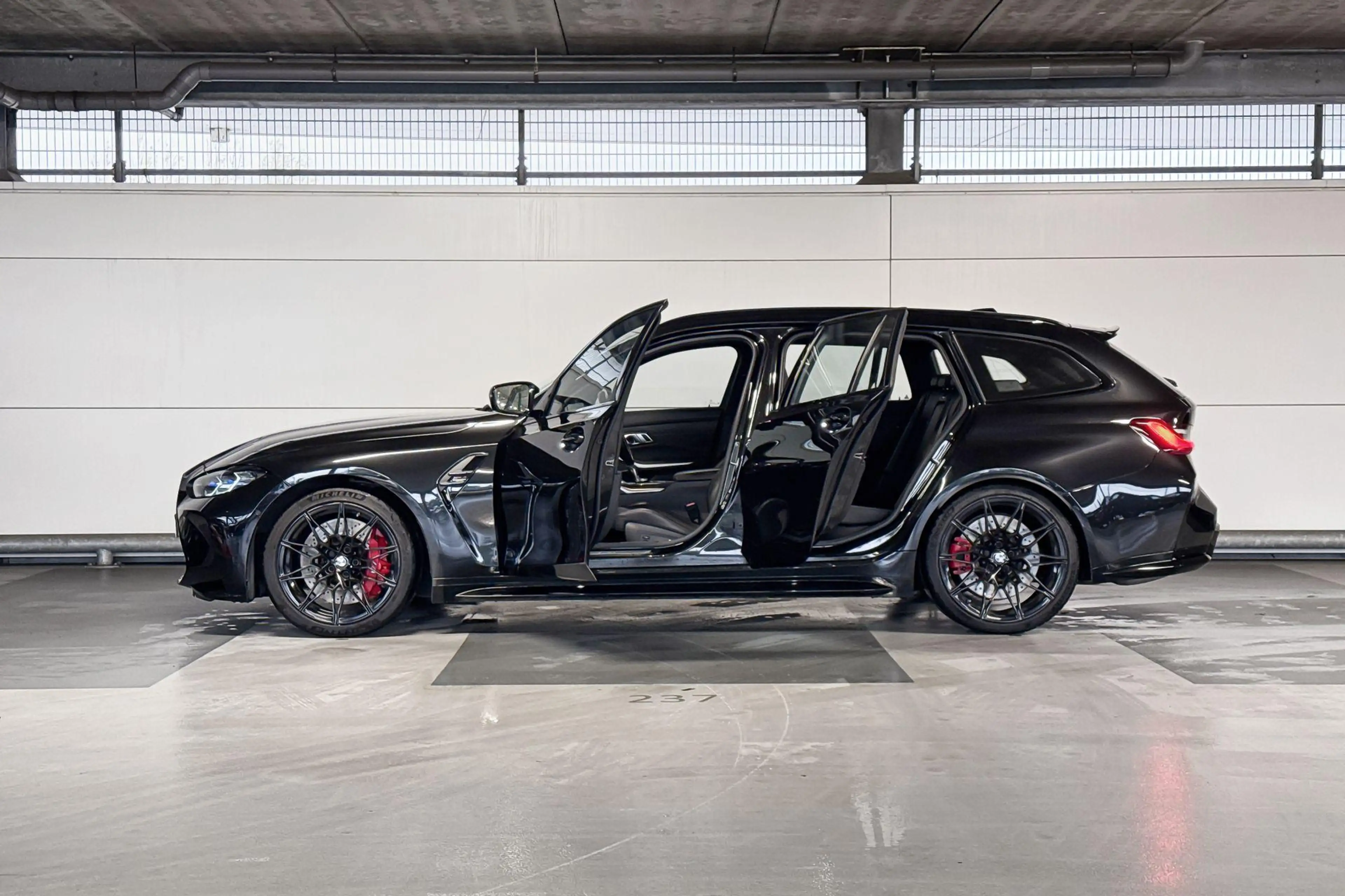 BMW M3 3 Serie Touring xDrive Competition — photo 3