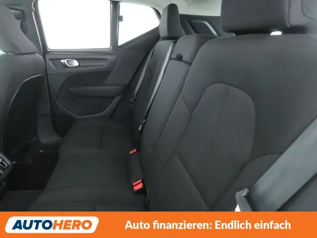 Volvo XC40 view 13