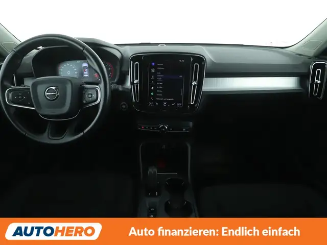 Volvo XC40 view 12