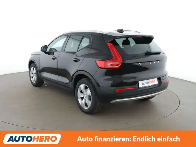 Volvo XC40 view 4