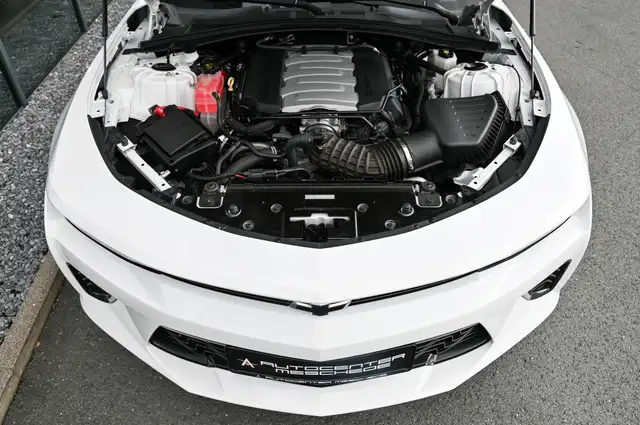 Chevrolet Camaro view 7