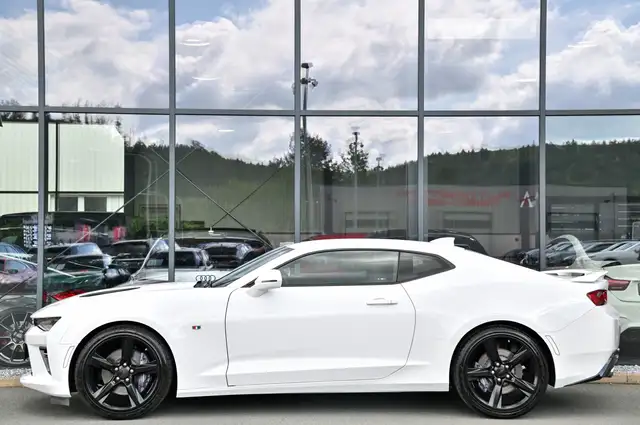 Chevrolet Camaro view 6