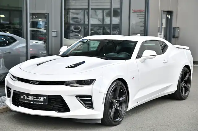 Chevrolet Camaro view 2