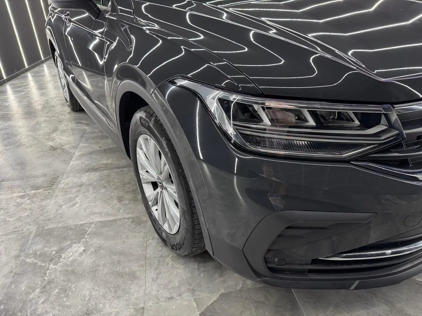 Volkswagen Tiguan Tiguan II 2021 2.0 tdi Elegance 150cv dsg Grigio - 2