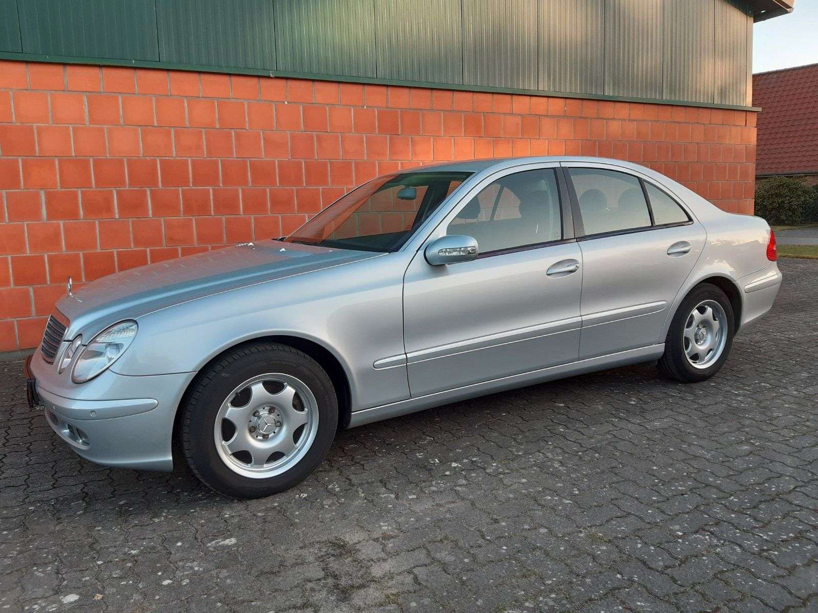 Second hand Mercedes Benz E-Class 