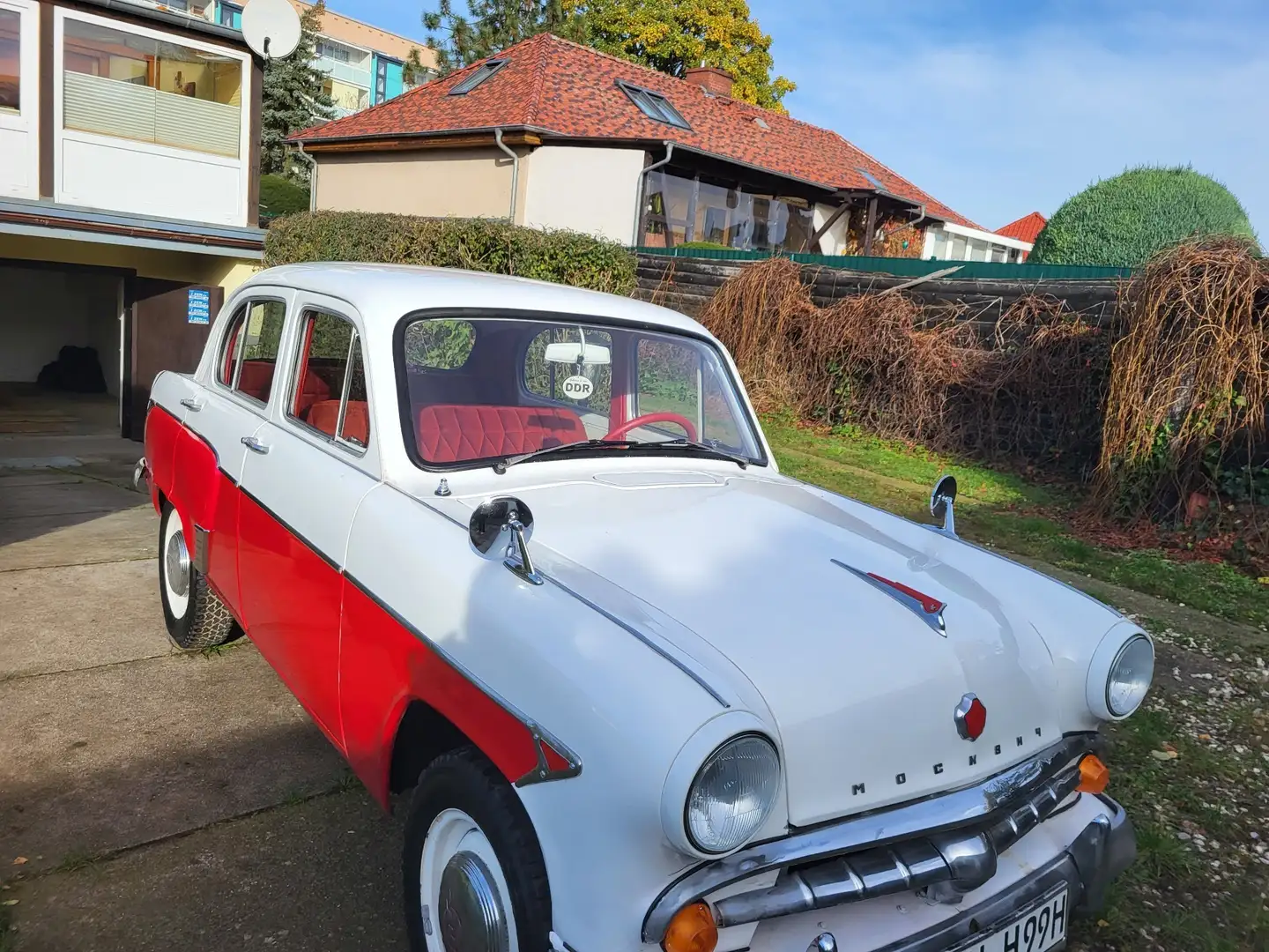 Moskvich 408 Rot - 1