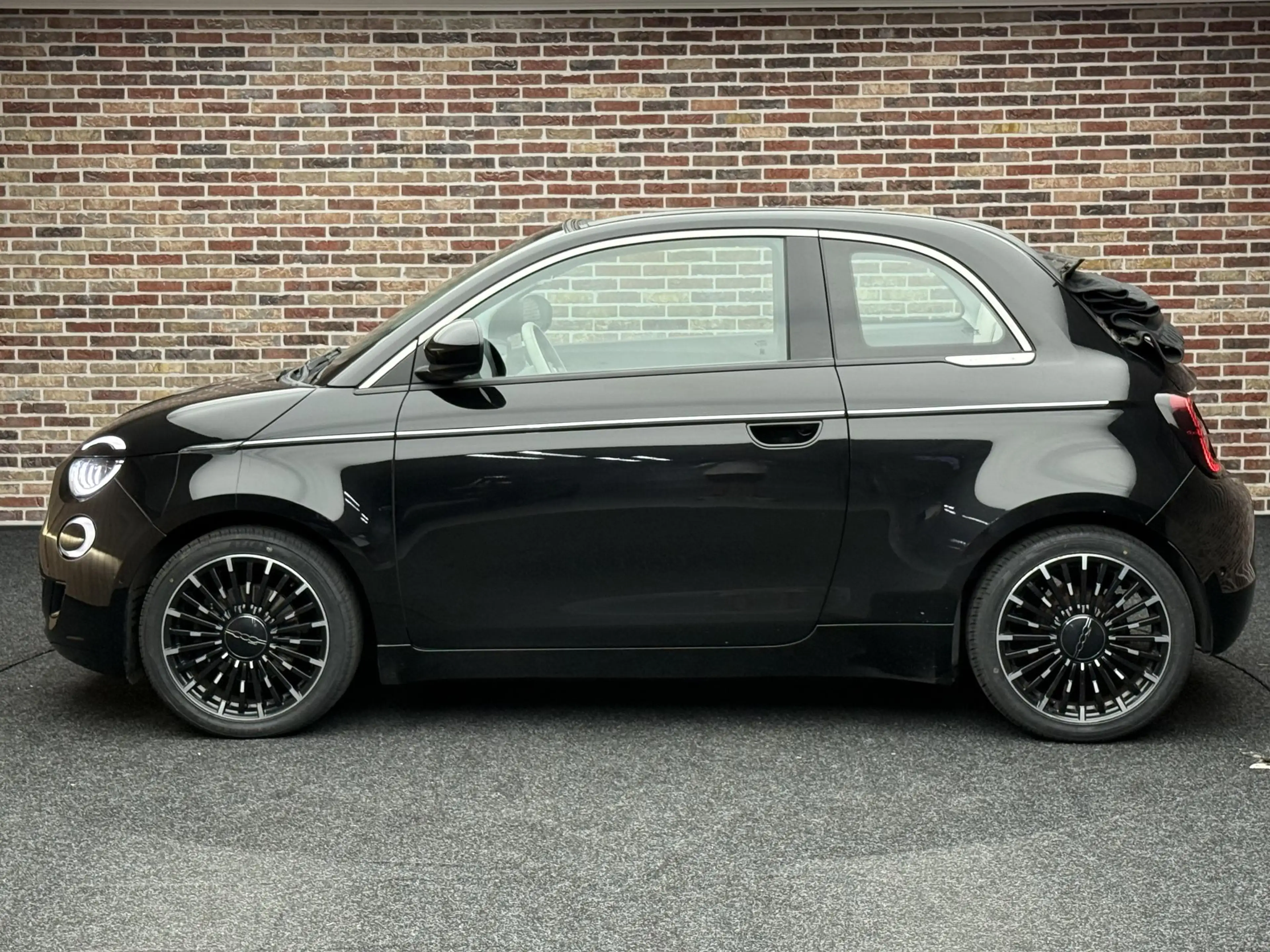 Fiat 500C RED 42 kWh Cabrio Elektrisch — photo 6