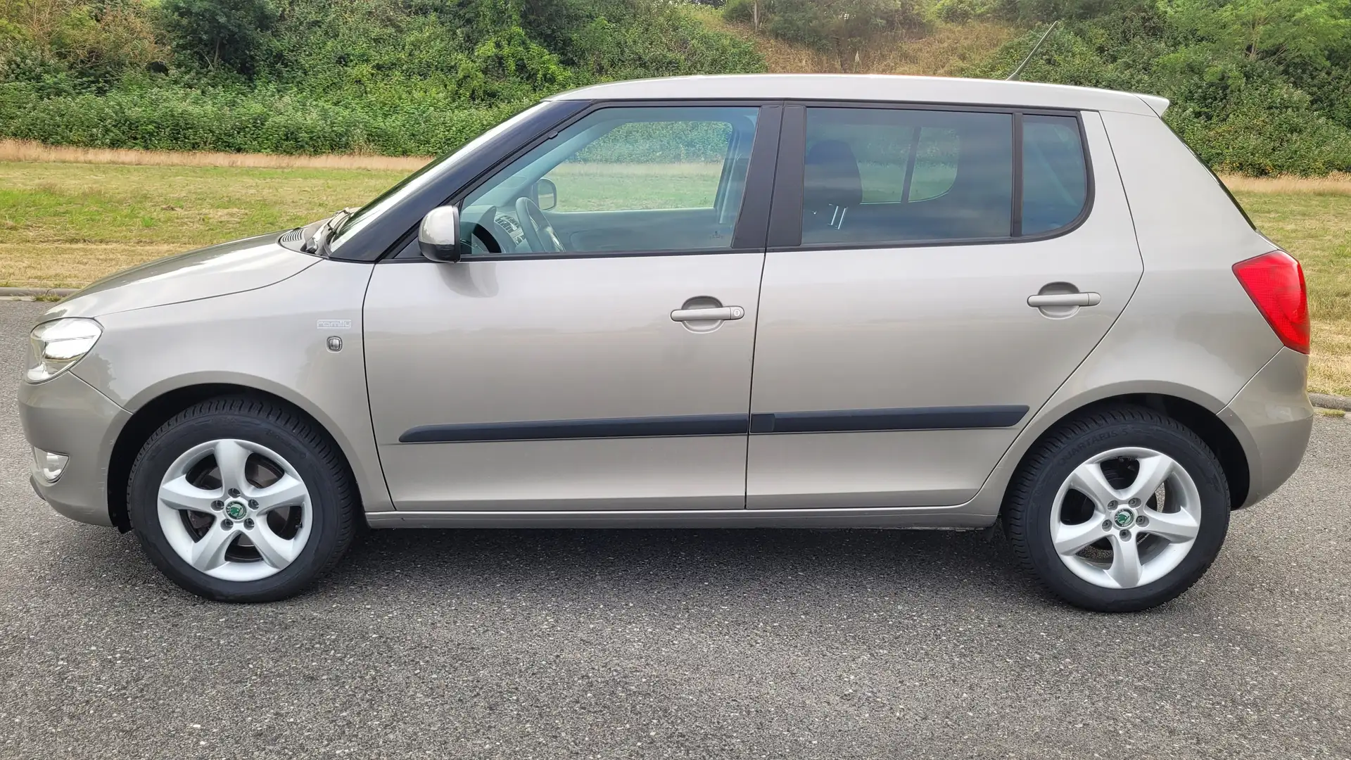 Skoda Fabia 1.2 FAMILY Green tec "erst 32.060 KM-Shz-Klima" Braun - 2