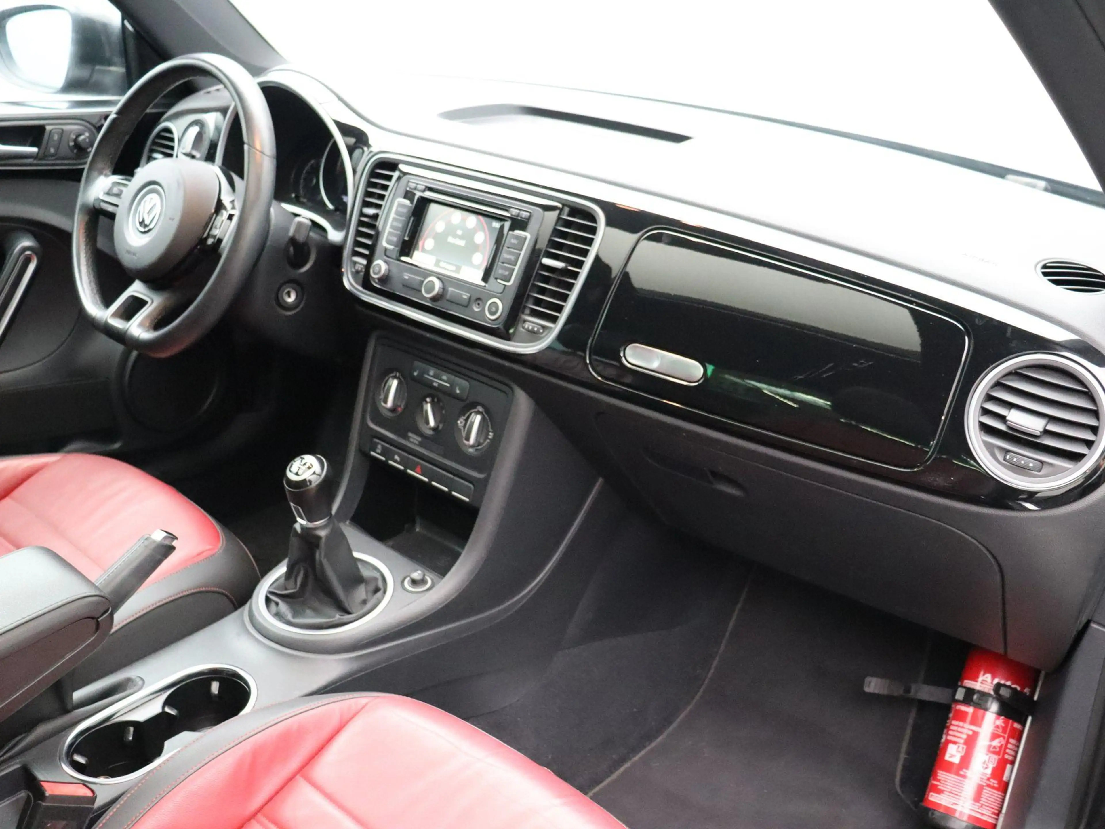 Volkswagen Beetle 1.2 TSi Design | PDC A | Panodak | Zetelverwarming — photo 28