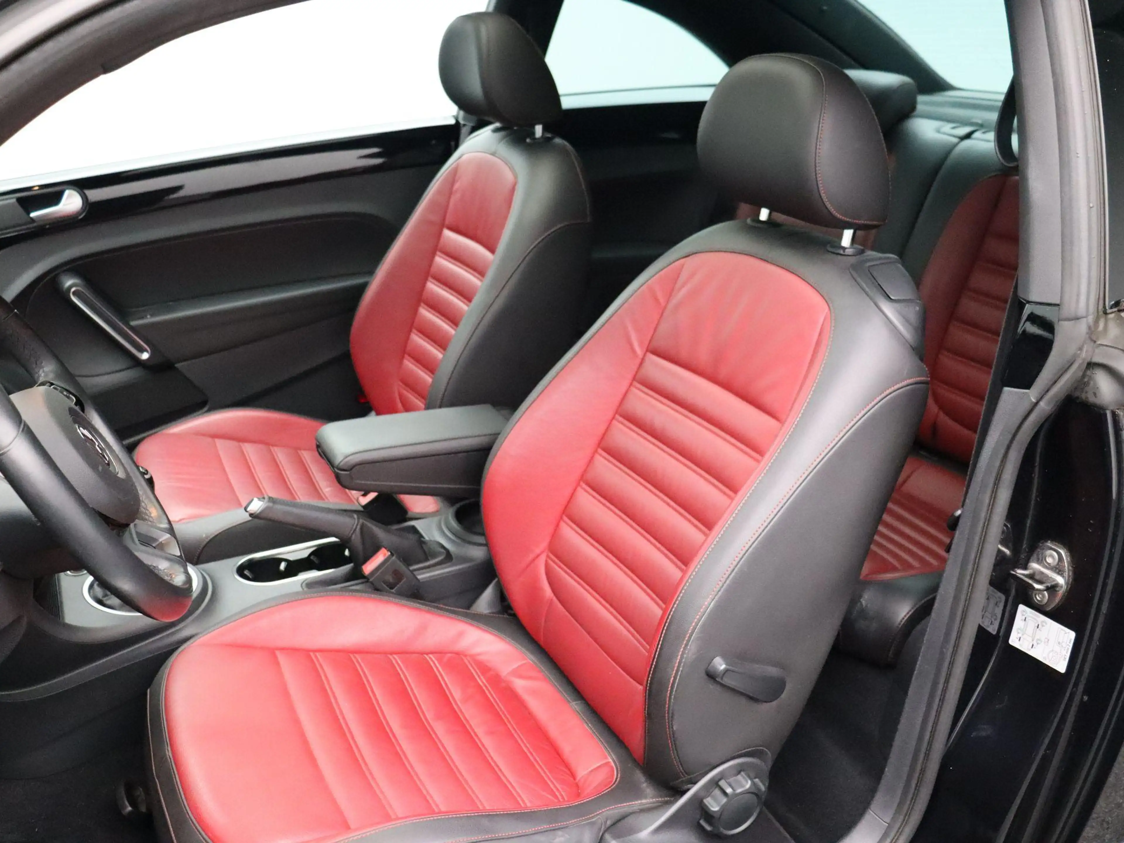 Volkswagen Beetle 1.2 TSi Design | PDC A | Panodak | Zetelverwarming — photo 22