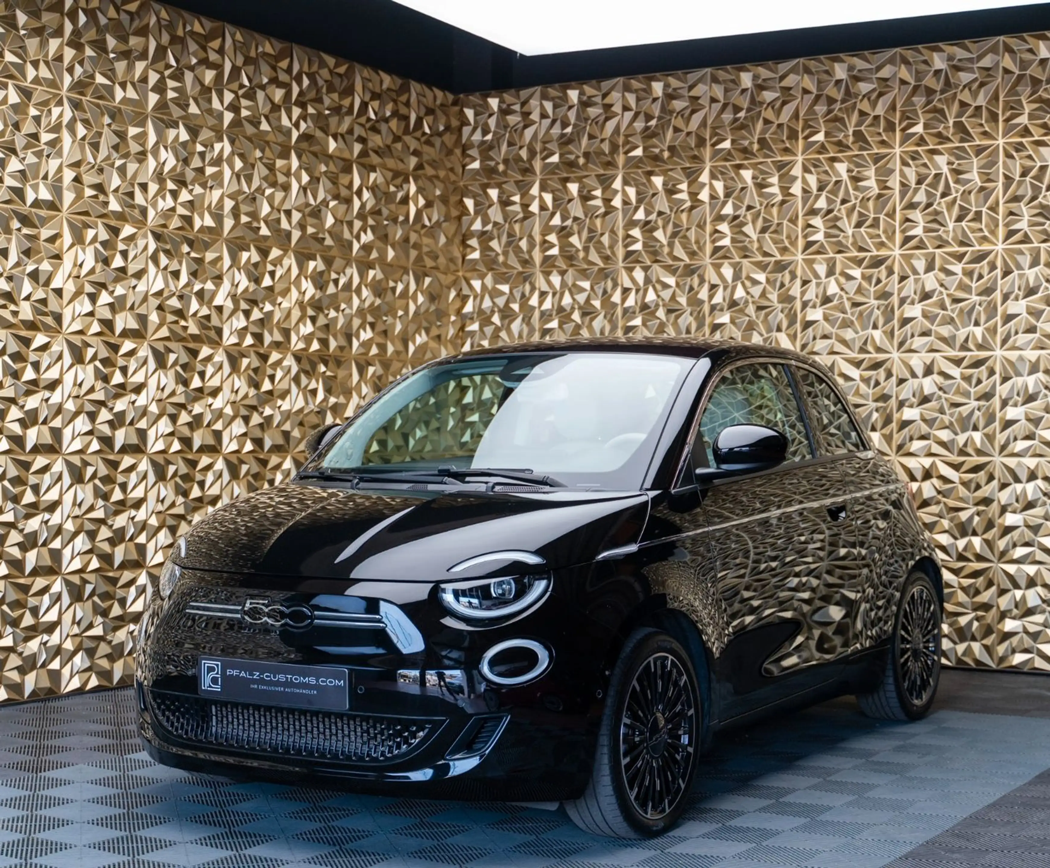 Fiat 500e 3+1 La Prima|Pano|JBL|LEDER|LED|42kWh — photo 2
