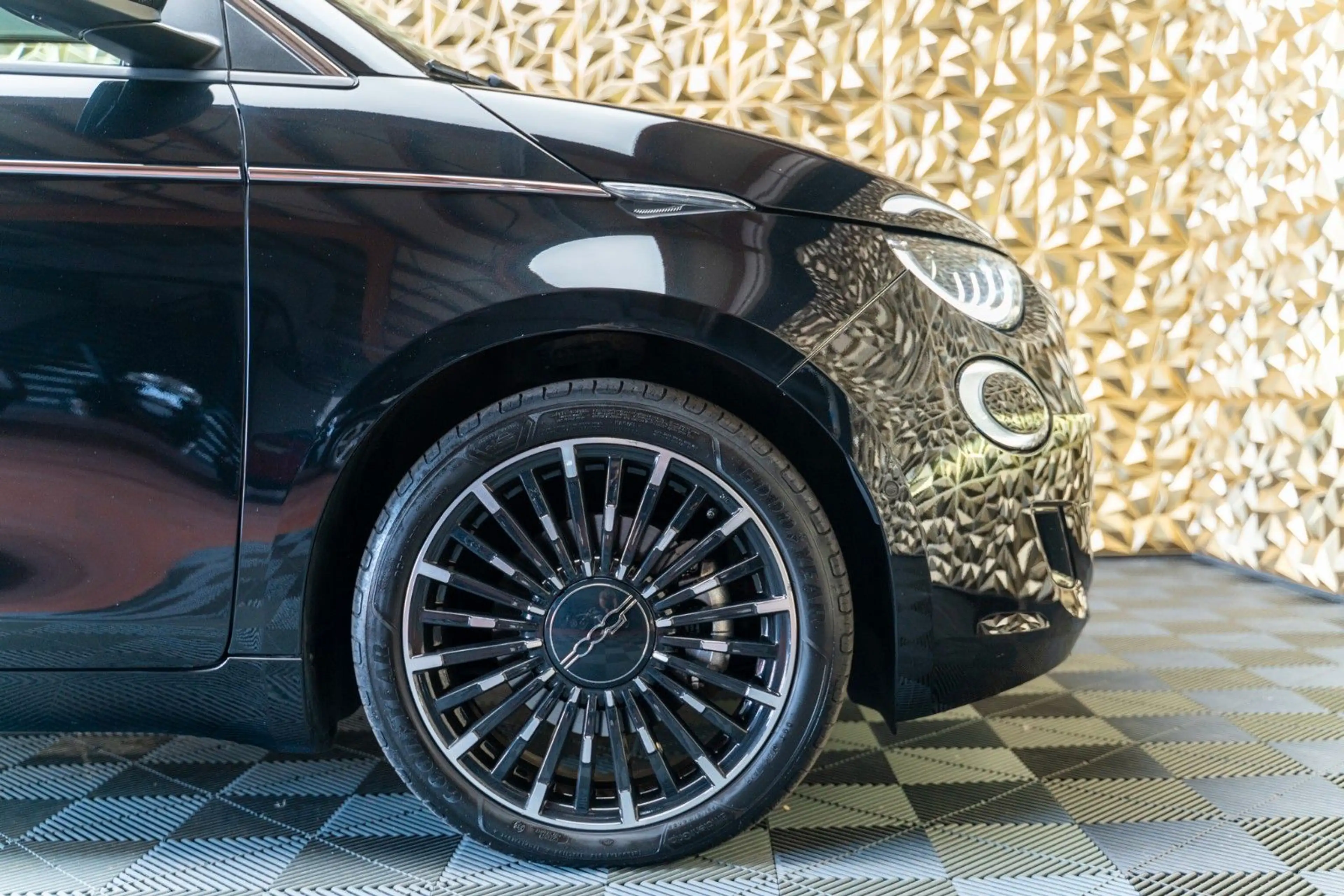 Fiat 500e 3+1 La Prima|Pano|JBL|LEDER|LED|42kWh — photo 12