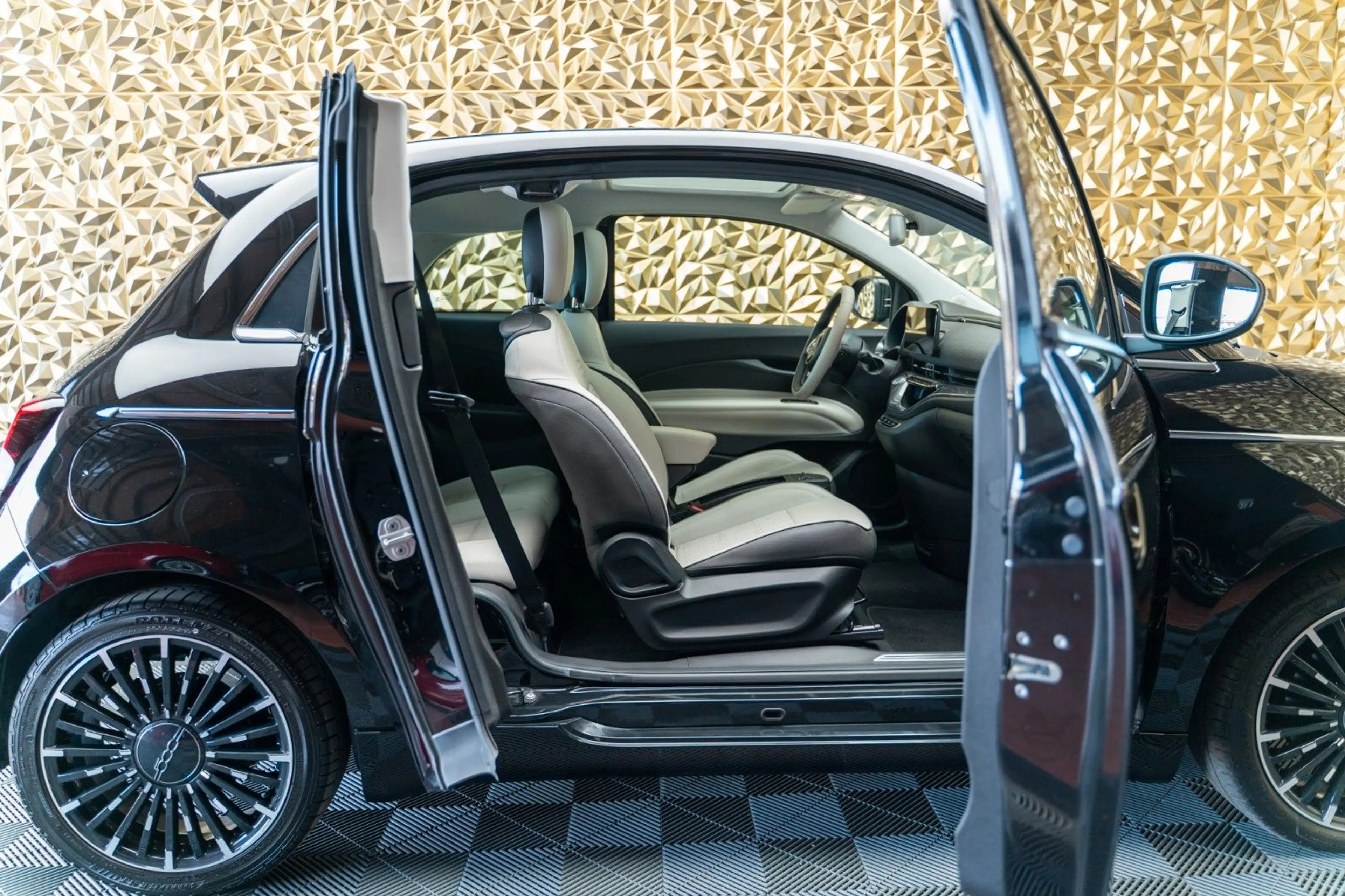 Fiat 500e 3+1 La Prima|Pano|JBL|LEDER|LED|42kWh — photo 10