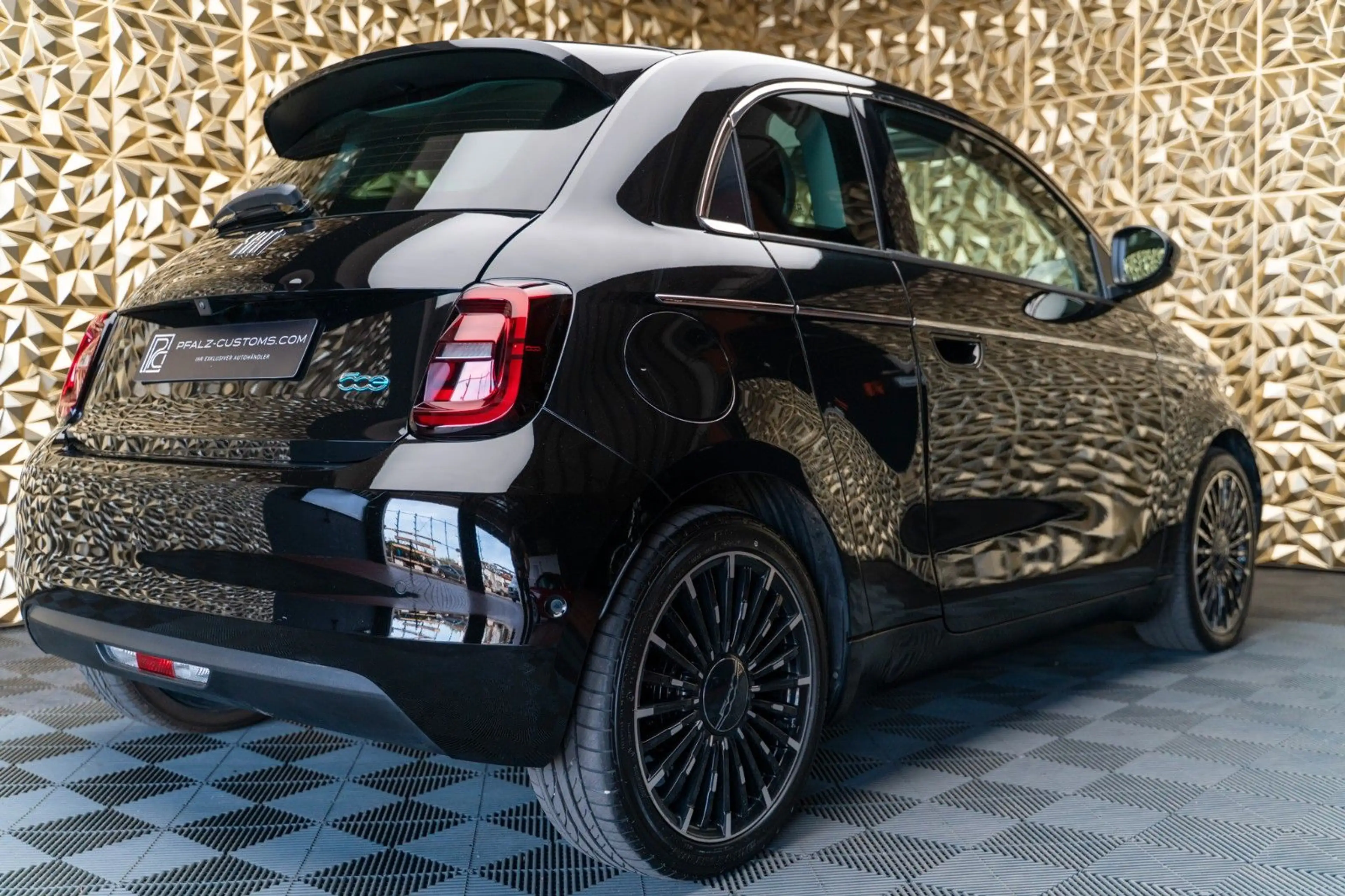 Fiat 500e 3+1 La Prima|Pano|JBL|LEDER|LED|42kWh — photo 7