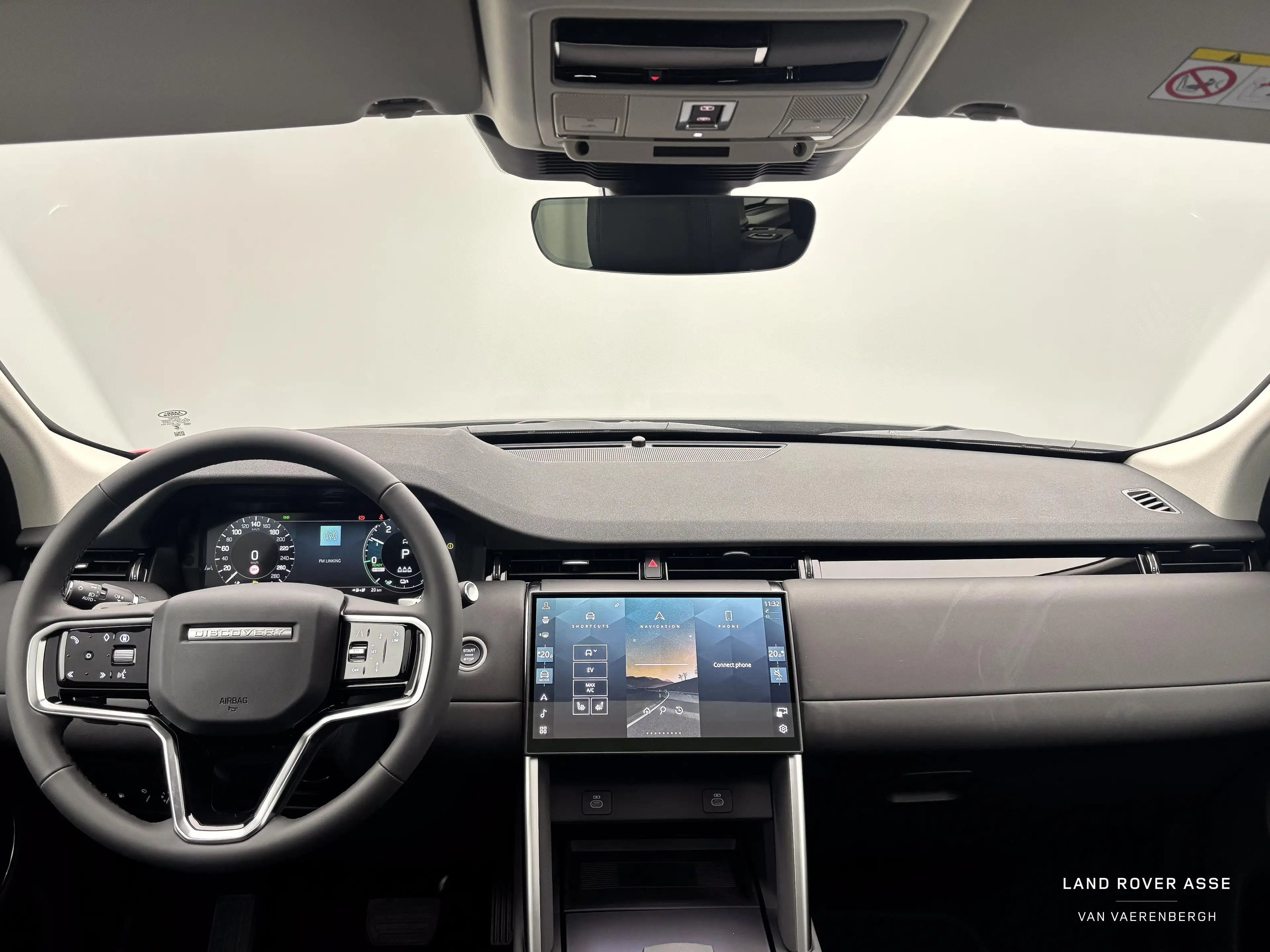 Land Rover Discovery Sport P270e S AWD Auto. 25.5MY — photo 4