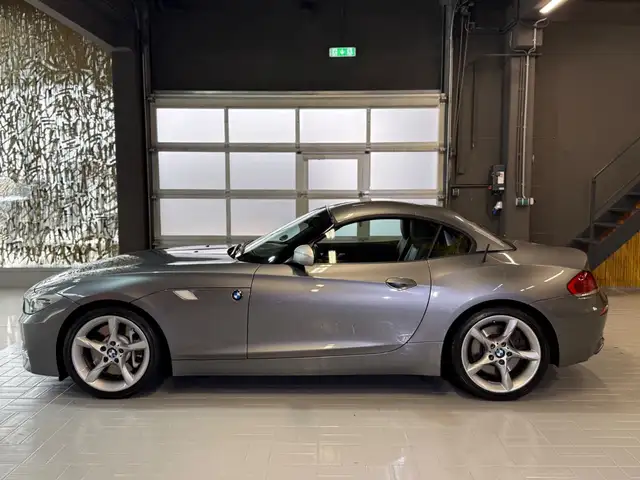 BMW Z4 view 4