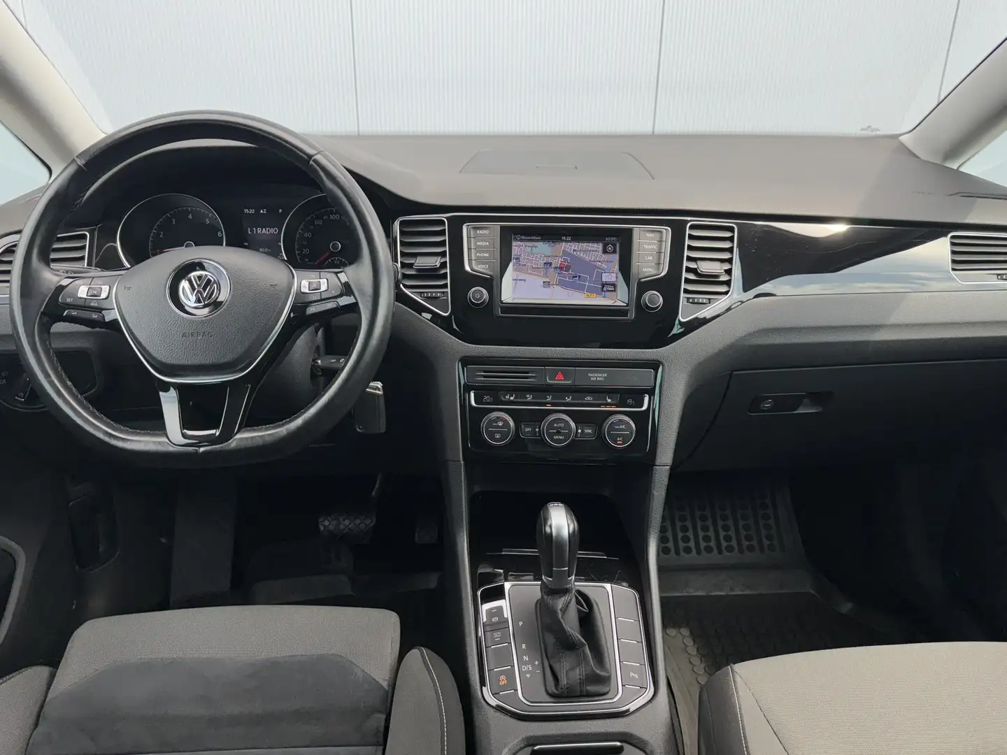 Volkswagen Golf Sportsvan 1.4 TSI Highline Automaat Panoramadak. Gris - 2