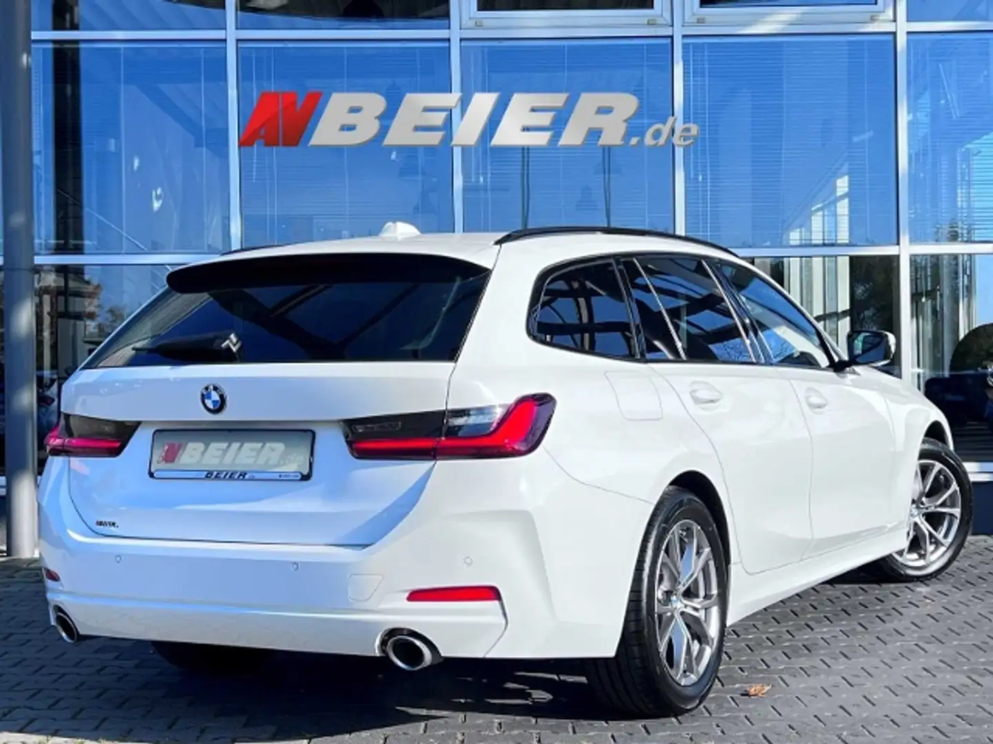 BMW 318 i LED ACC HiFi FernlichtAssi ToT-Winkel 2x PDC 17 White - 2