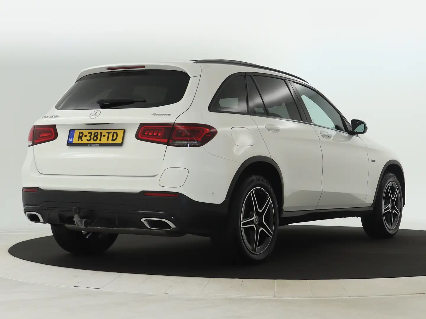 Mercedes-Benz GLC 300 e 4MATIC Premium Plus | Trekhaak | Panoramadak | S Wit - 2