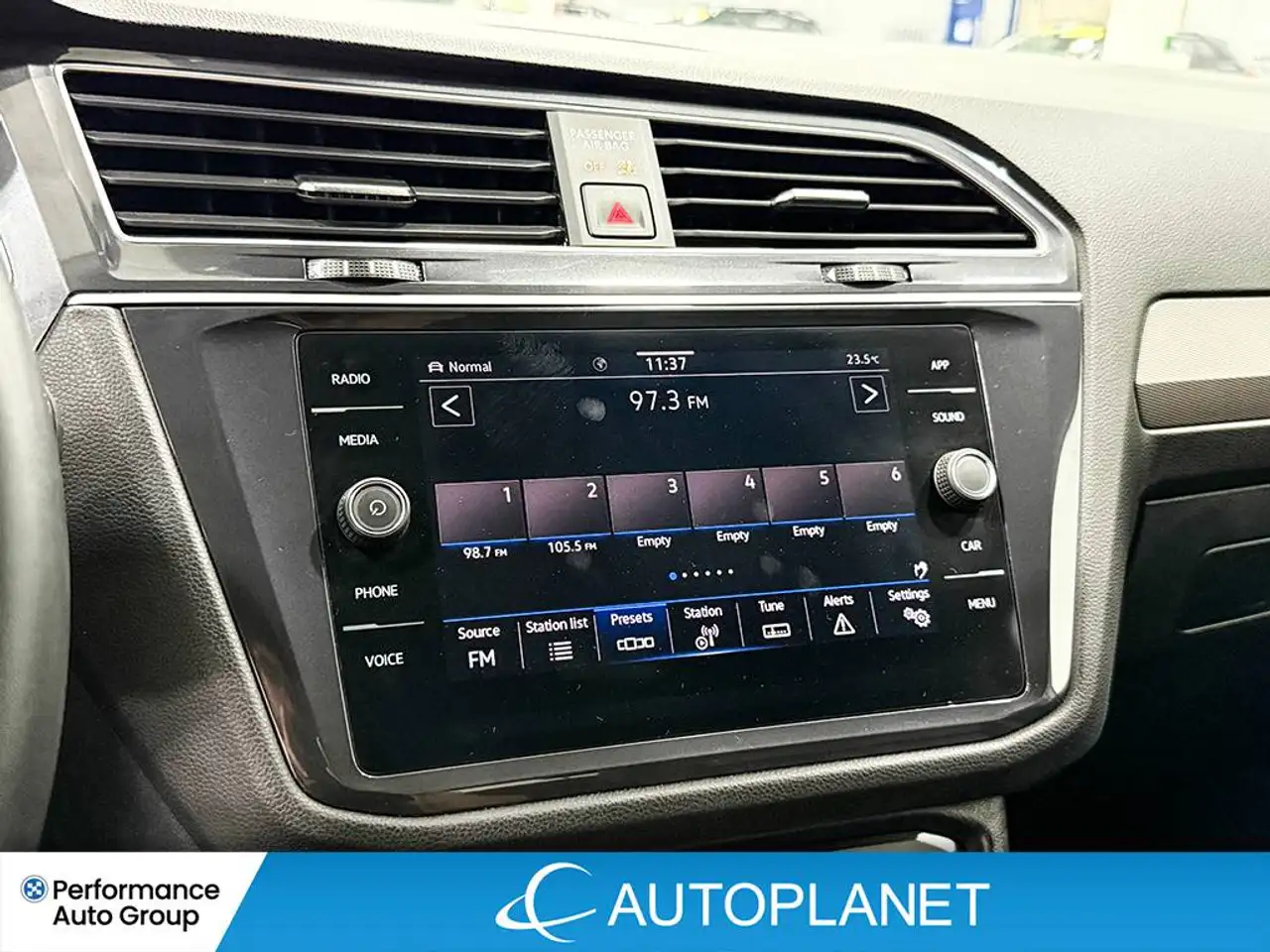 Volkswagen Tiguan photo Volkswagen Tiguan