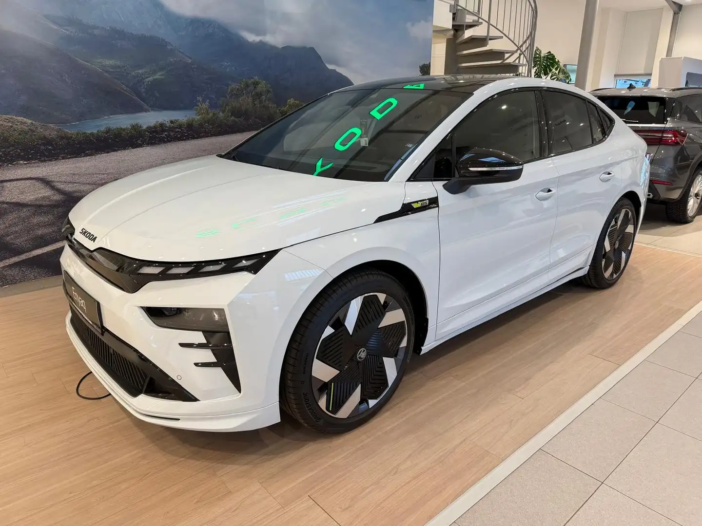 Skoda Enyaq Coupé RS Weiß - 2